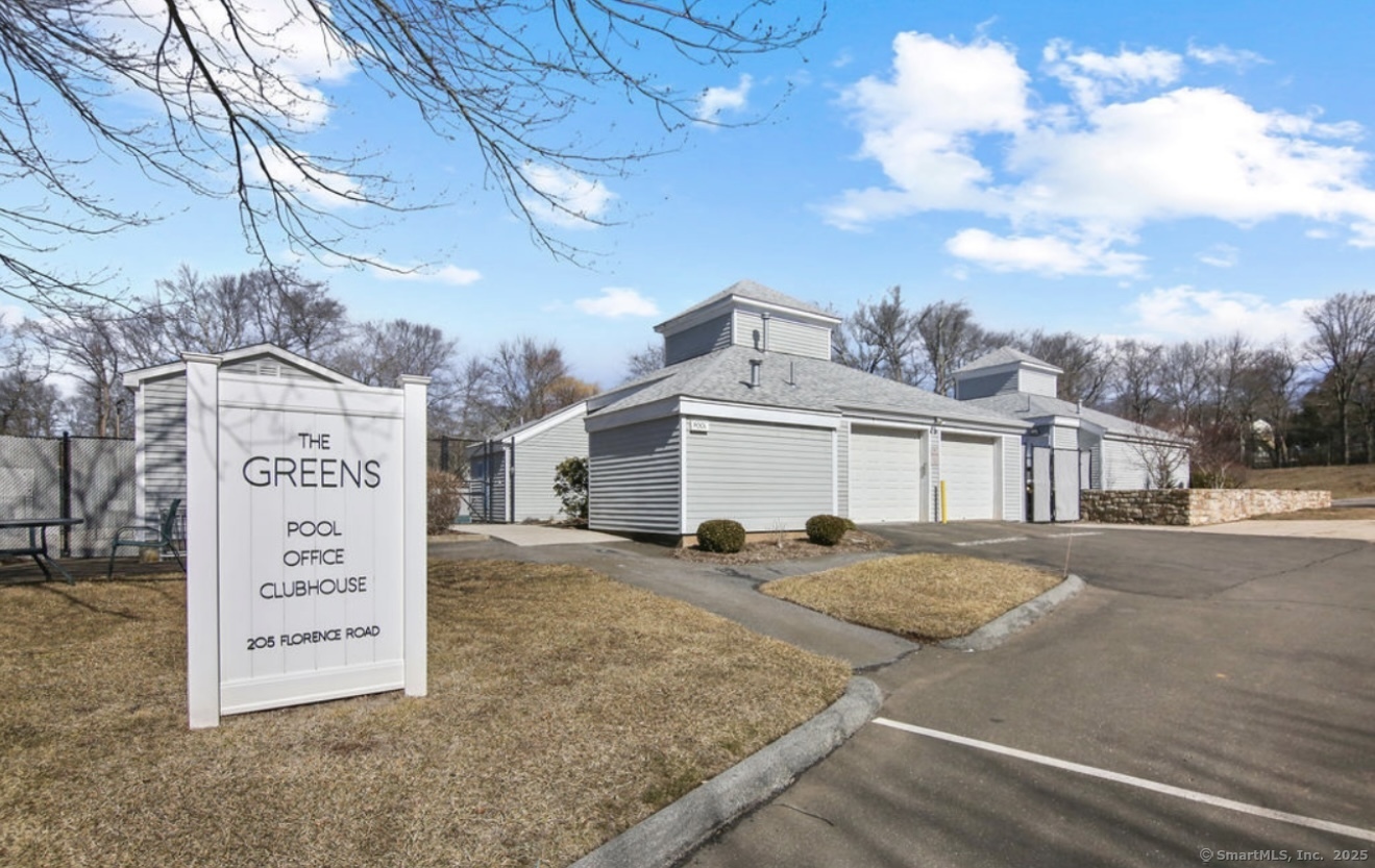 730 Robert Frost, Branford, 06405, 2 Bedrooms Bedrooms, ,1 BathroomBathrooms,Residential Rental,For Sale,730 Robert Frost,24098292