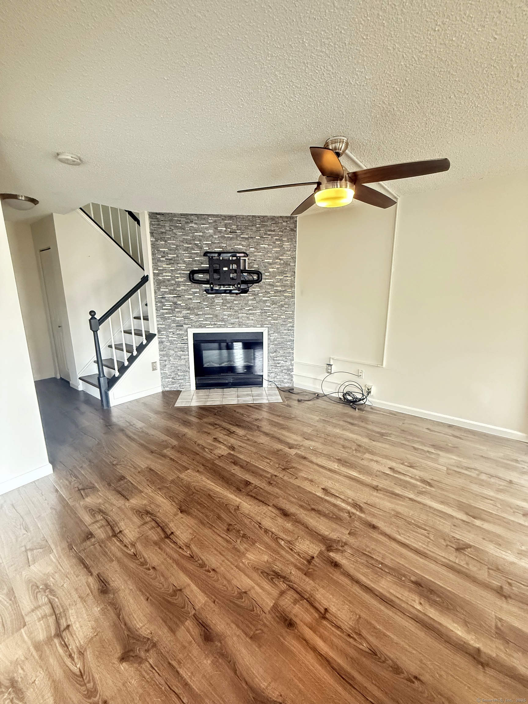 730 Robert Frost, Branford, 06405, 2 Bedrooms Bedrooms, ,1 BathroomBathrooms,Residential Rental,For Sale,730 Robert Frost,24098292