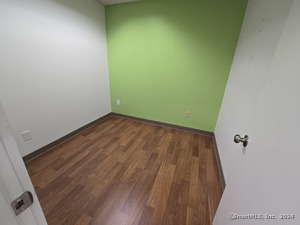 Homes for sale in Brookfield, CT | 2 Old New Milford Rd #1E, Brookfield, CT 06804 | MLS# 24098342