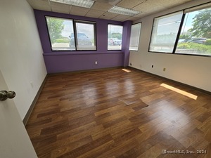 Homes for sale in Brookfield, CT | 2 Old New Milford Rd #1E, Brookfield, CT 06804 | MLS# 24098342