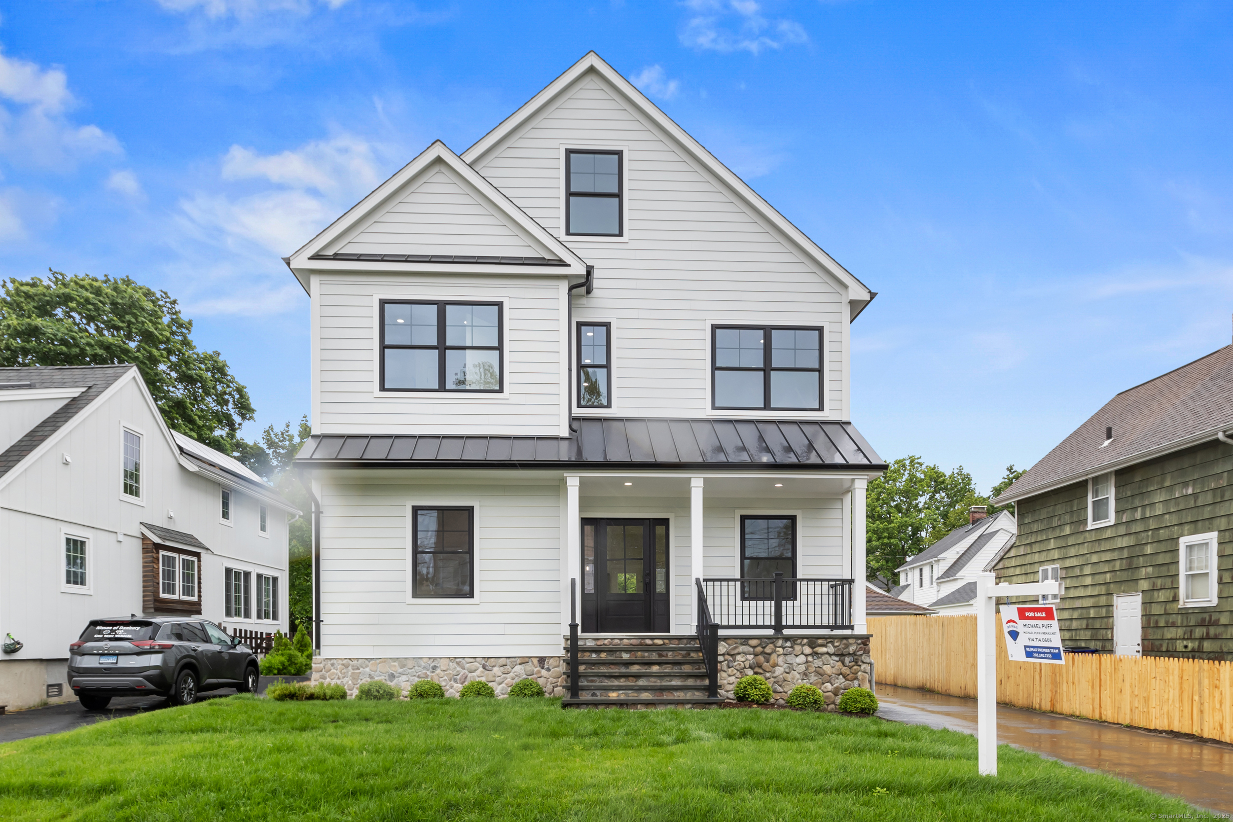 879 Riverside Drive Fairfield CT