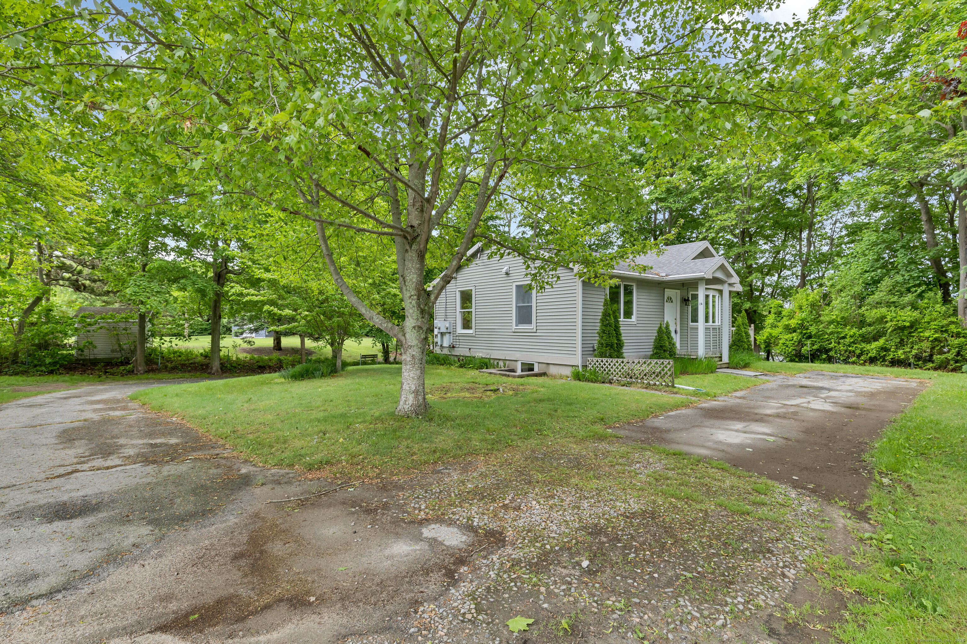 2 Lakeview Circle East Lyme CT