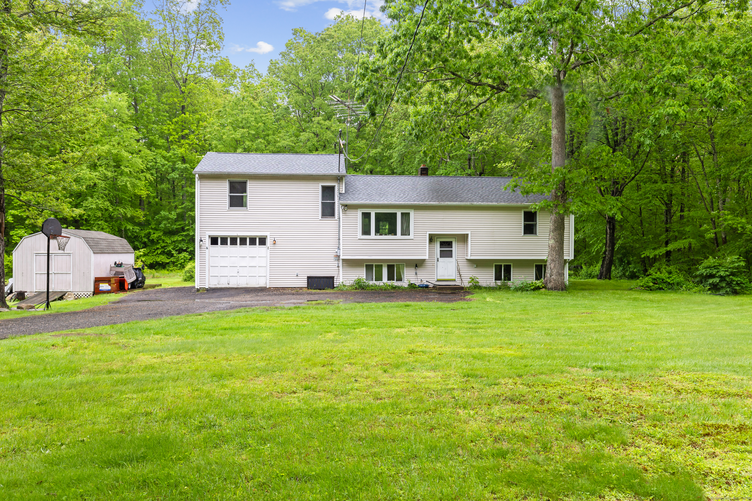 30 Cottage Road Bozrah CT