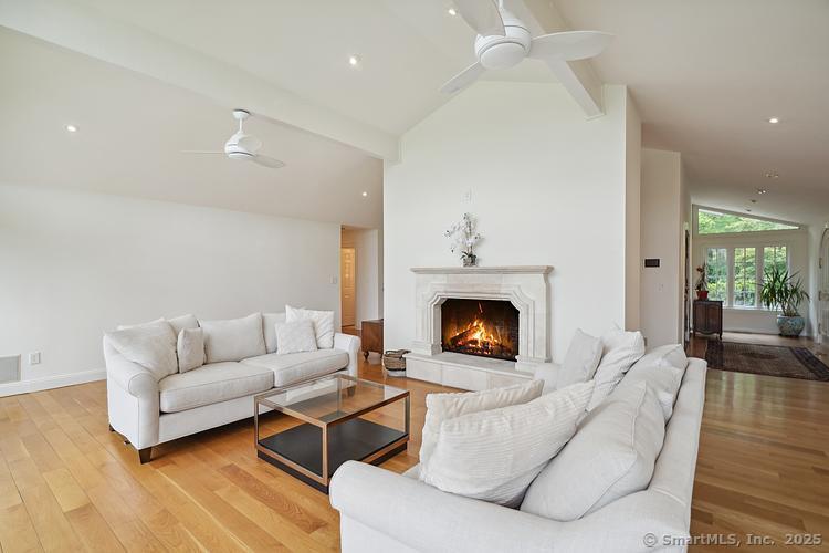 2 Aspetuck Hill, Weston, Connecticut 06883