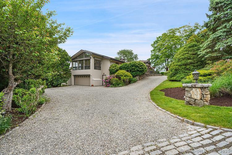 2 Aspetuck Hill, Weston, Connecticut 06883