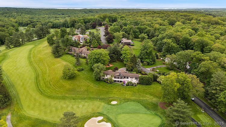 2 Aspetuck Hill, Weston, Connecticut 06883