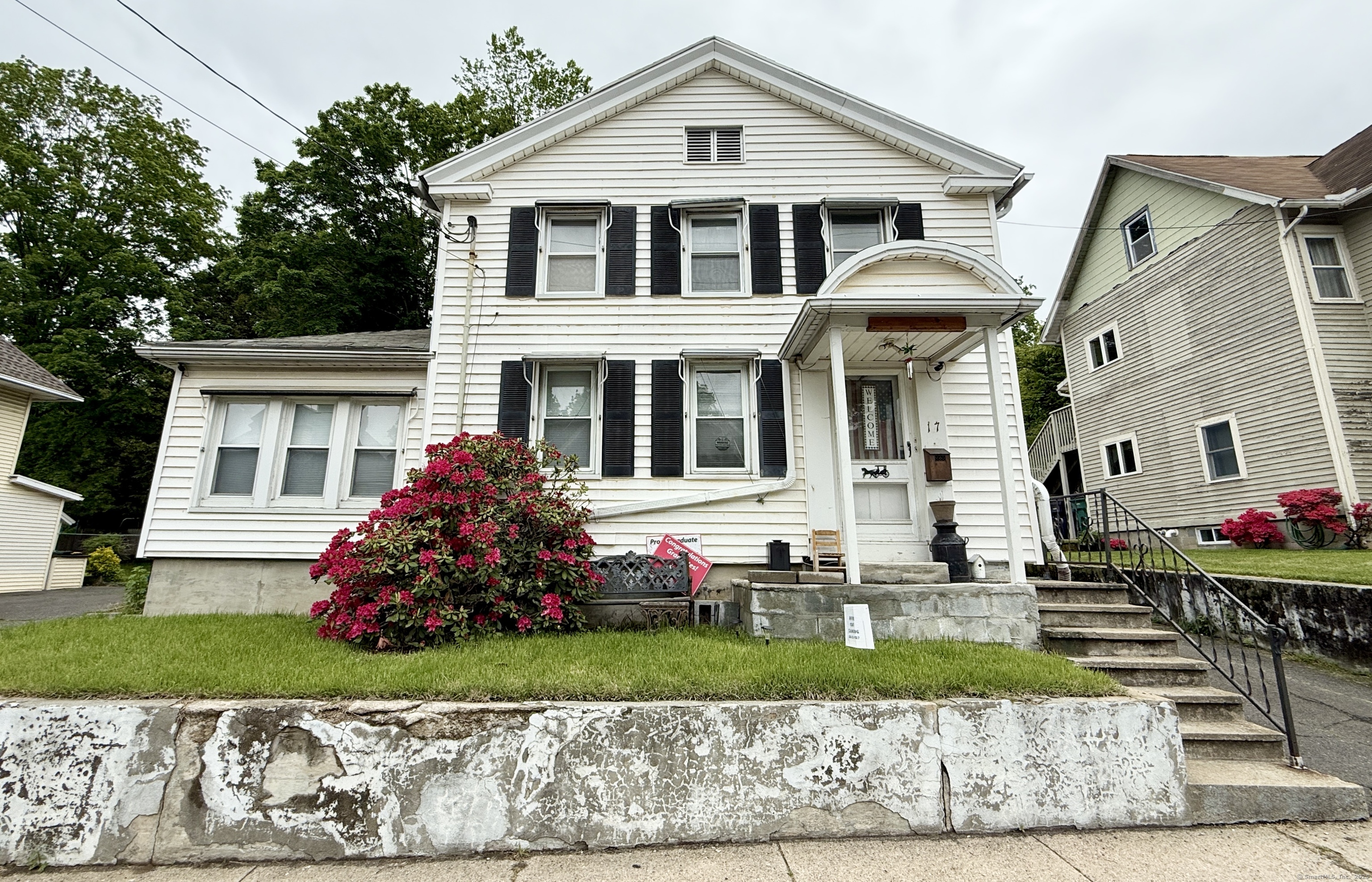17 Maple Street Seymour CT