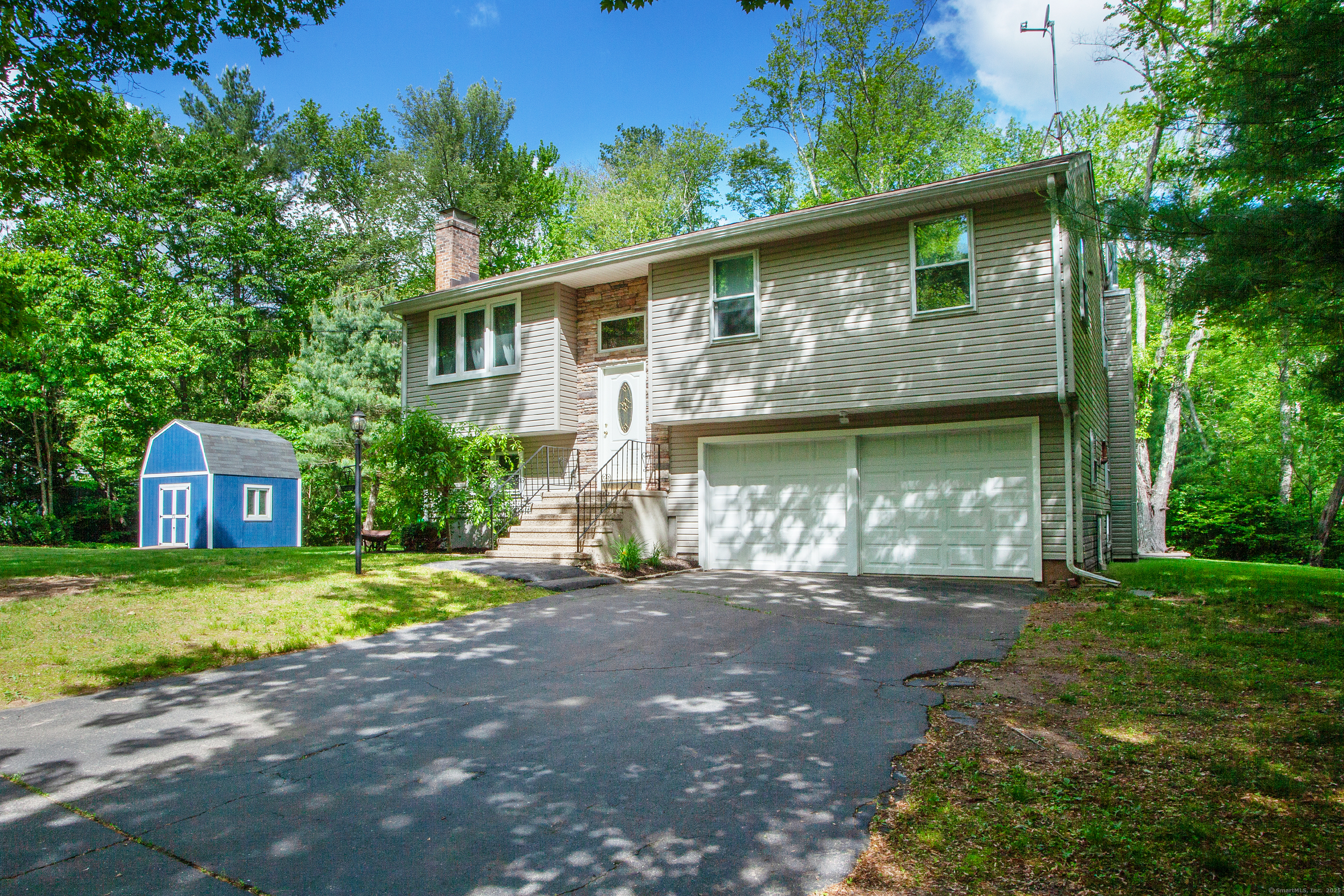 69 Fernwood Drive Simsbury CT