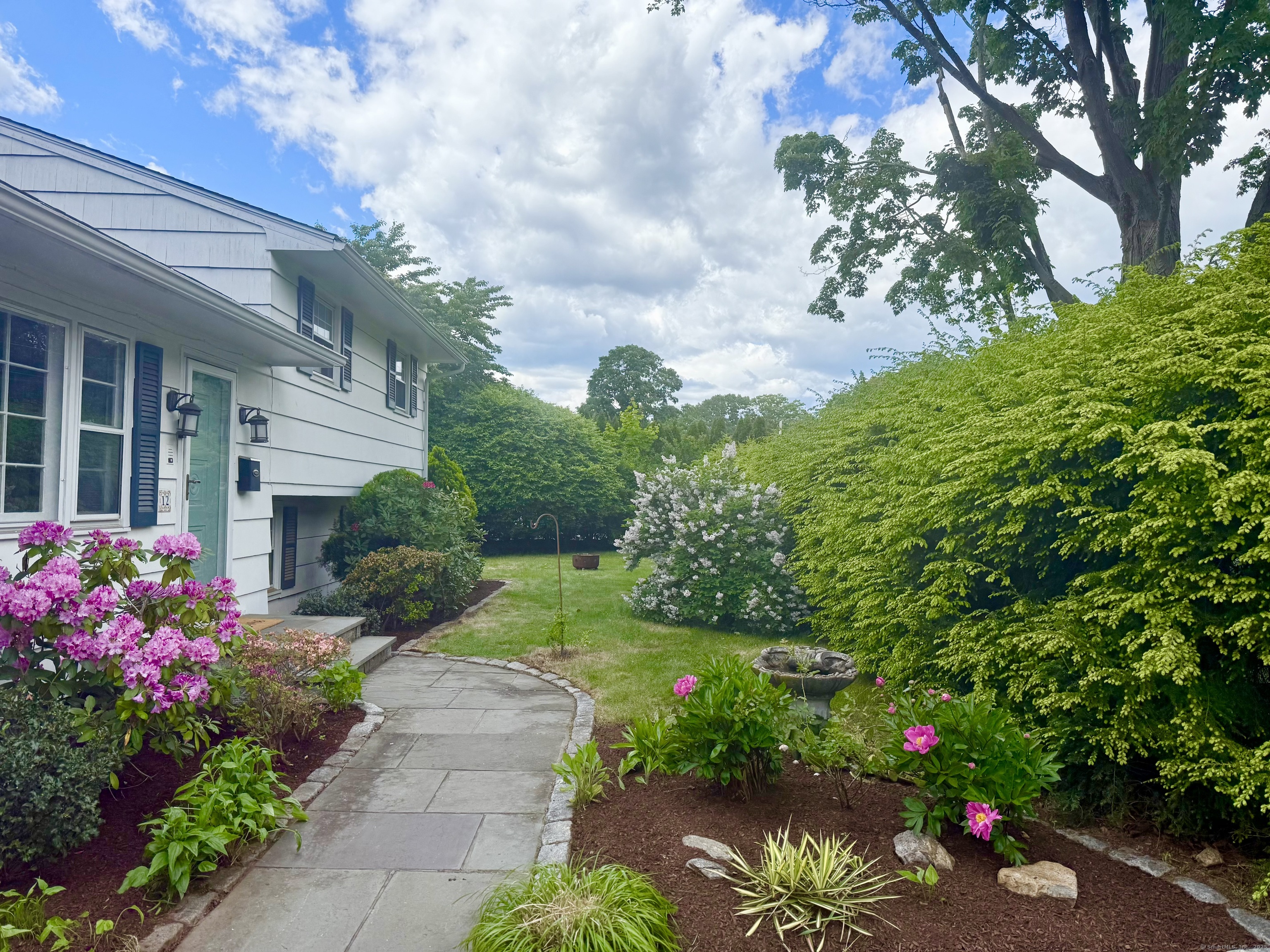 12 Sugar Plum, Fairfield, Connecticut 06824