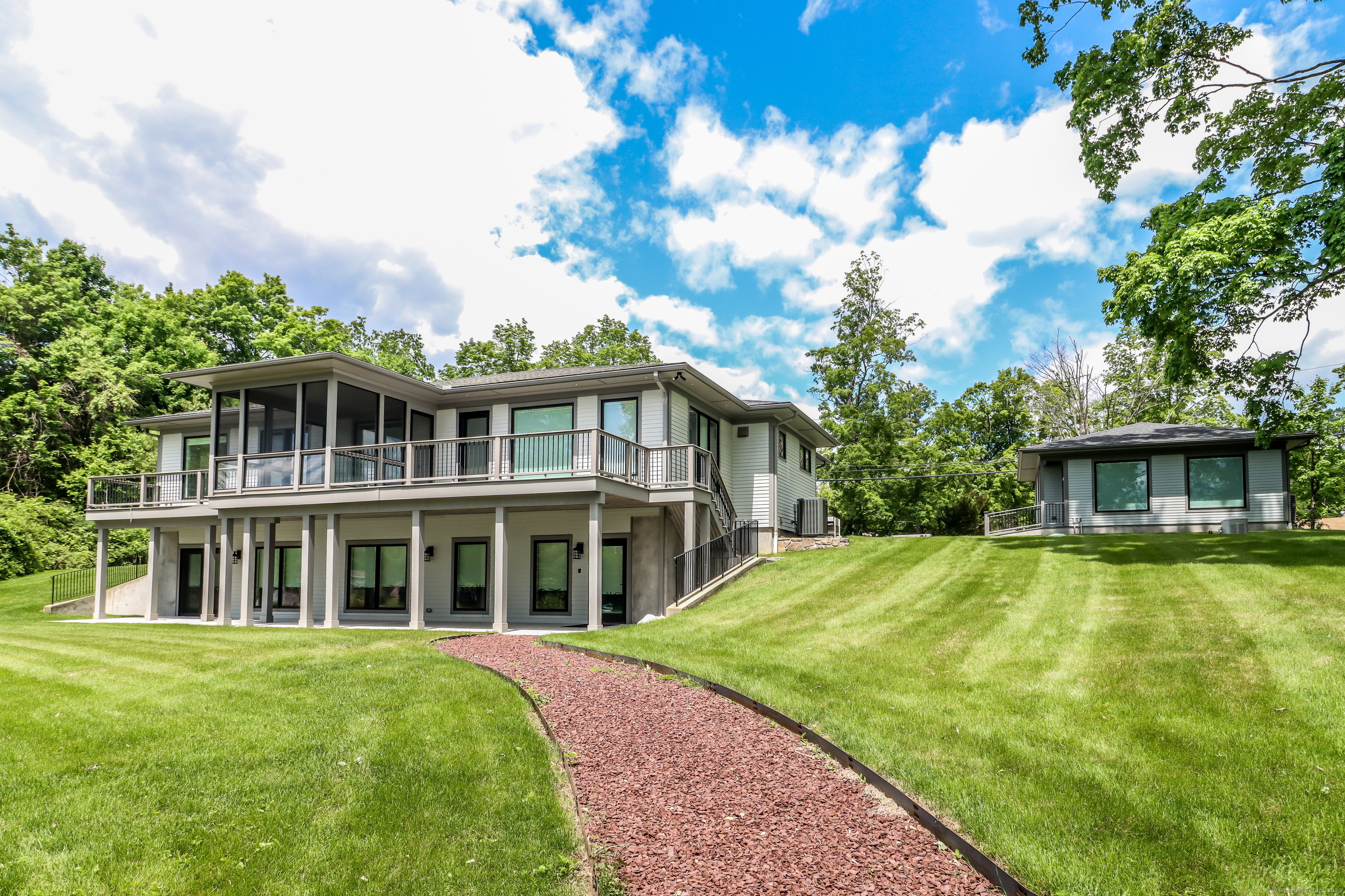 13 Kellogg, Brookfield, Connecticut 06804