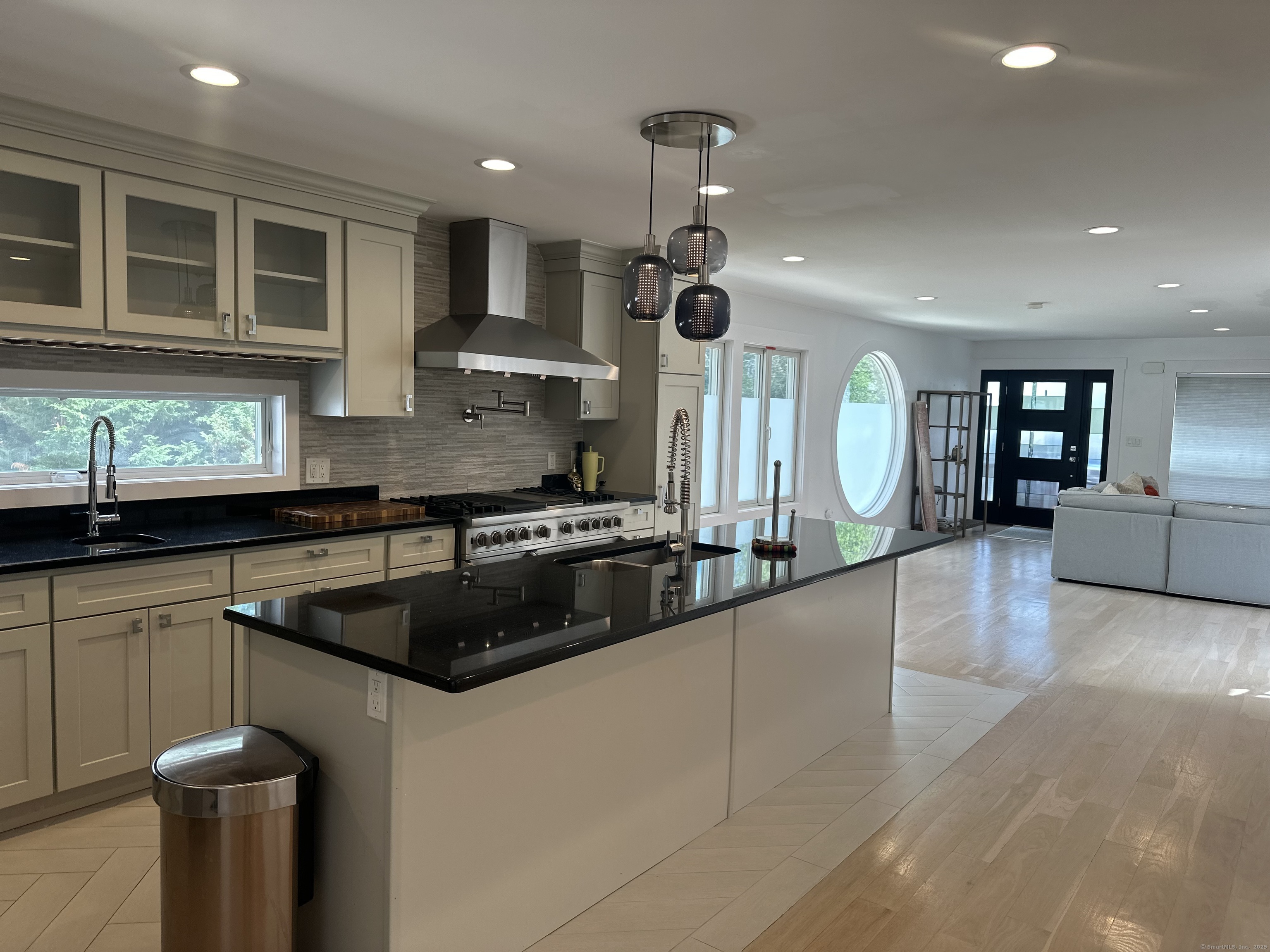 139 Mulberry Street, Stamford, Connecticut photo 1