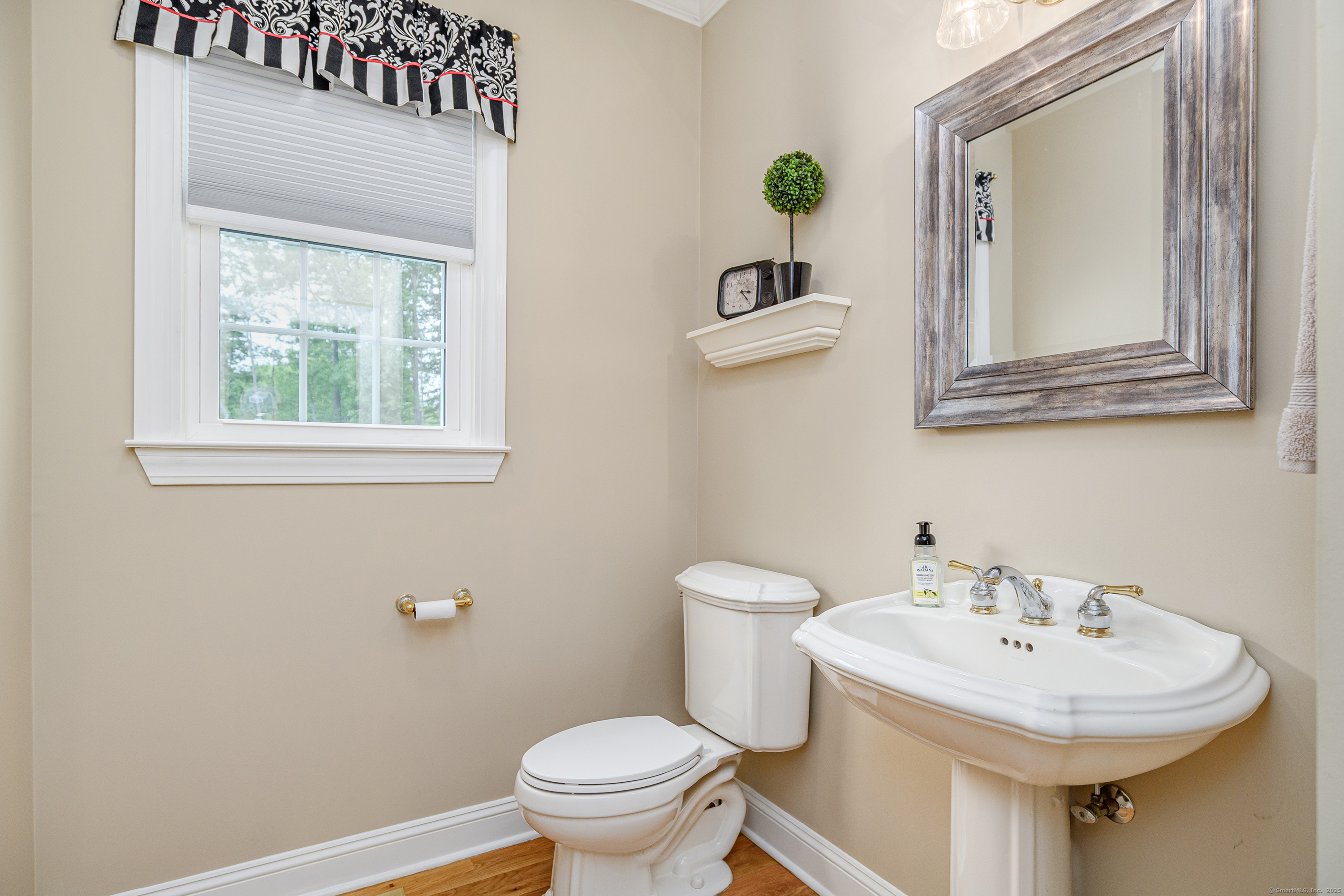 4 Shoreview, Danbury, Connecticut 06811