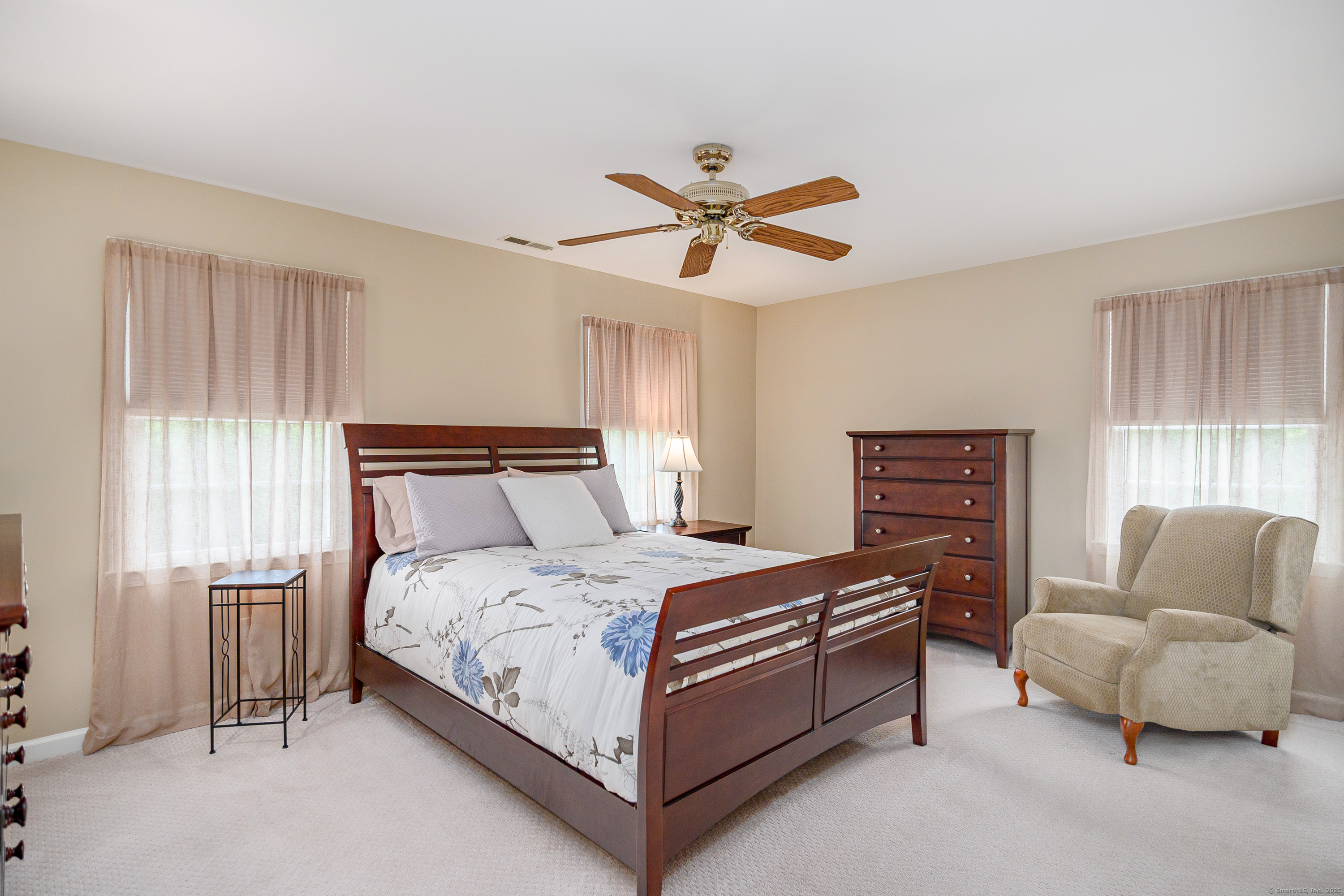 4 Shoreview, Danbury, Connecticut 06811