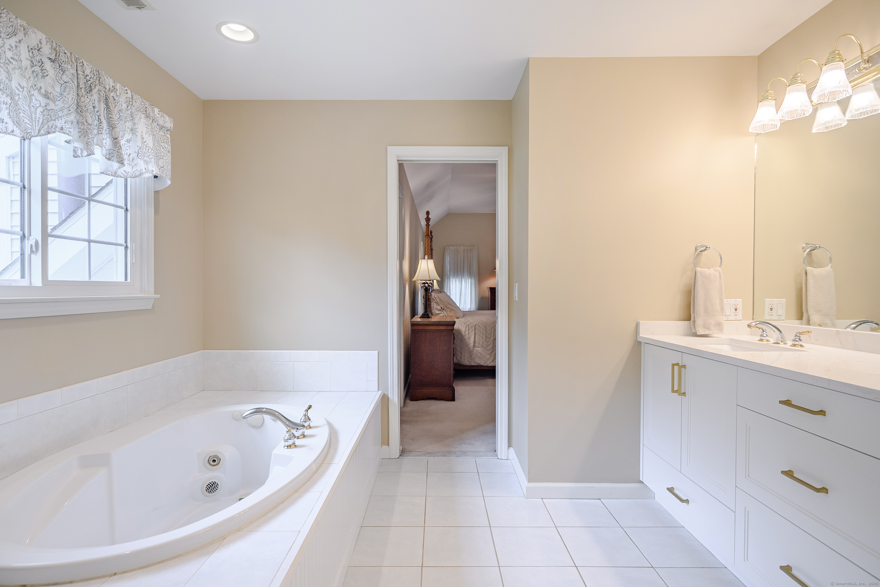 4 Shoreview, Danbury, Connecticut 06811