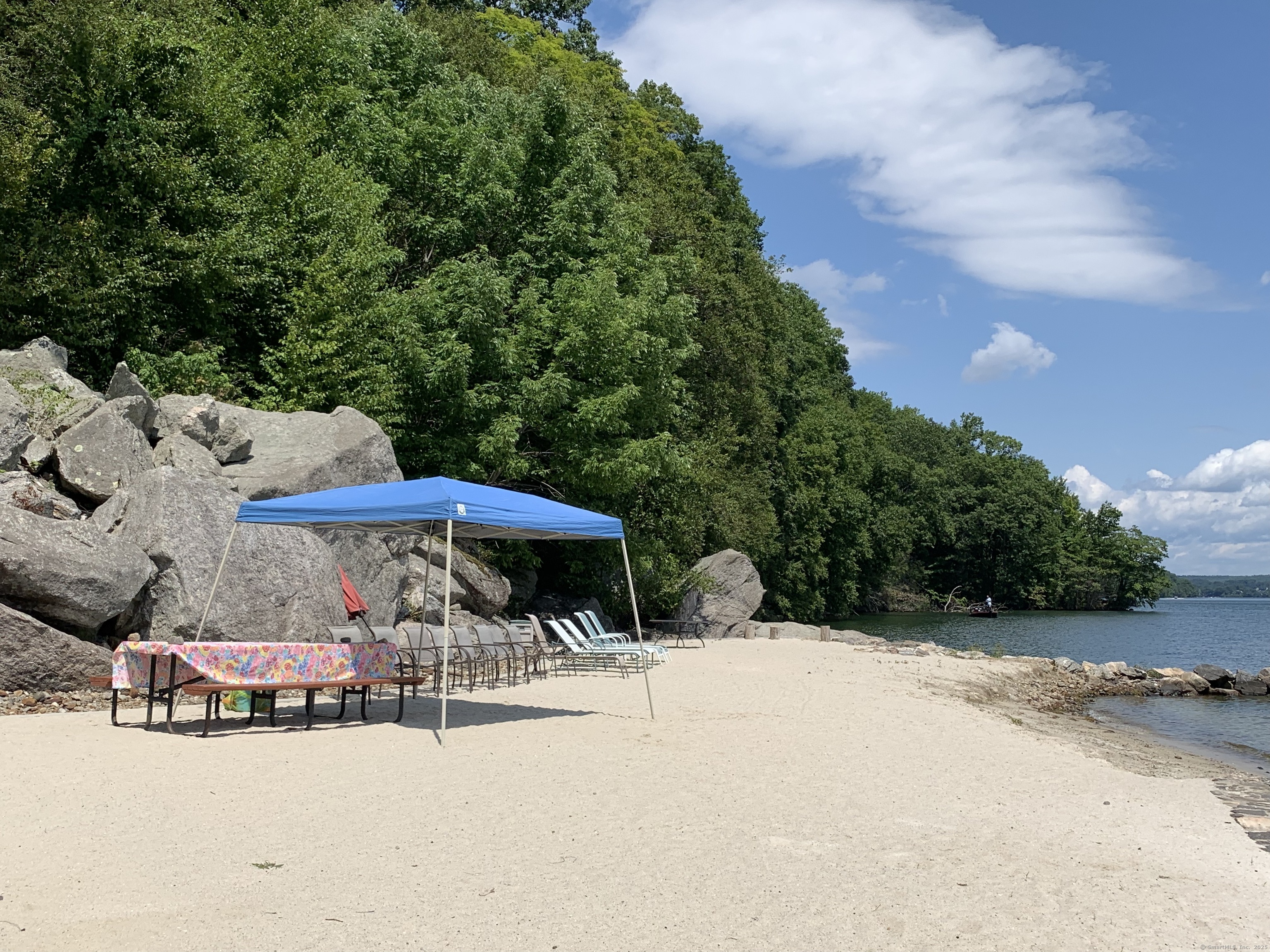 4 Shoreview, Danbury, Connecticut 06811