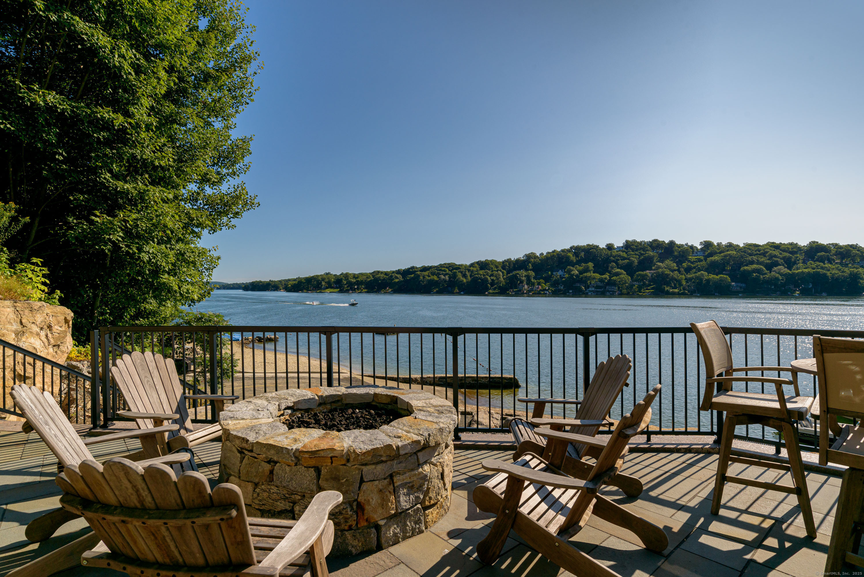 4 Shoreview, Danbury, Connecticut 06811