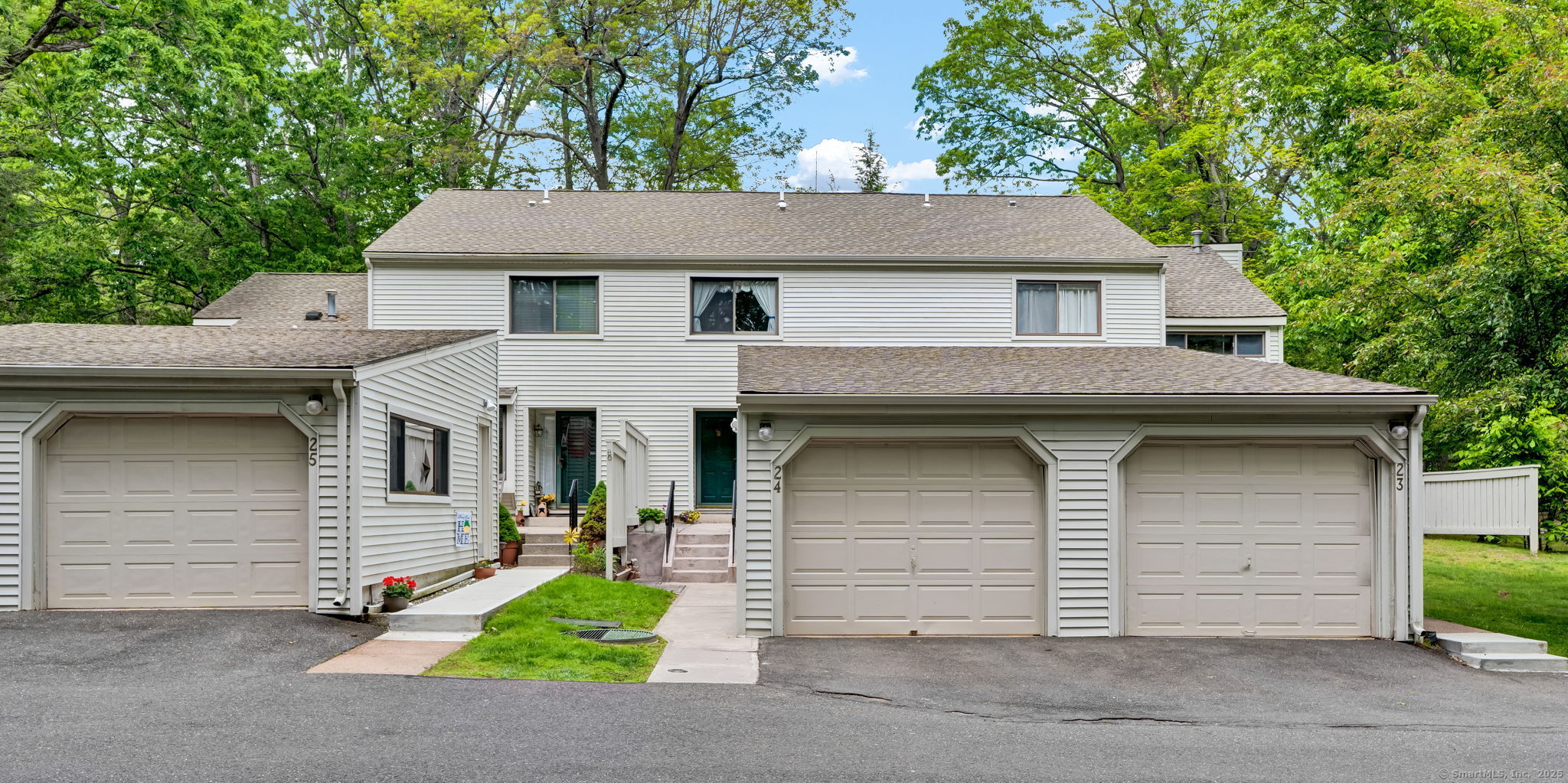 24 Farmington Chase Crescent Farmington CT
