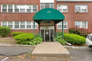 324 Strawberry Hill Avenue, Unit APT B101