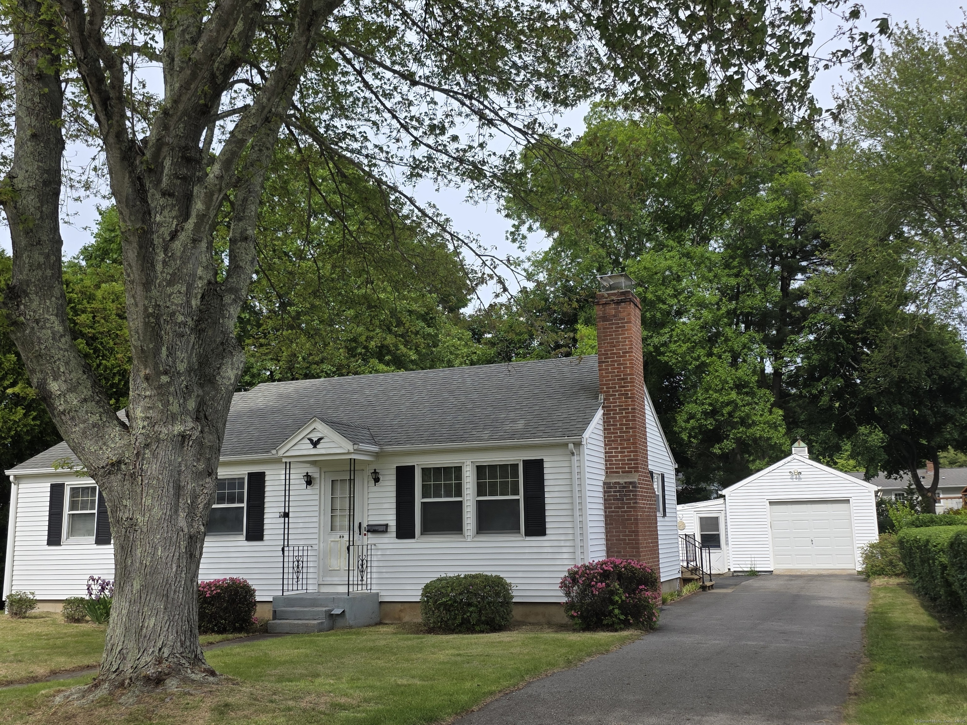 39 Miner Avenue Waterford CT