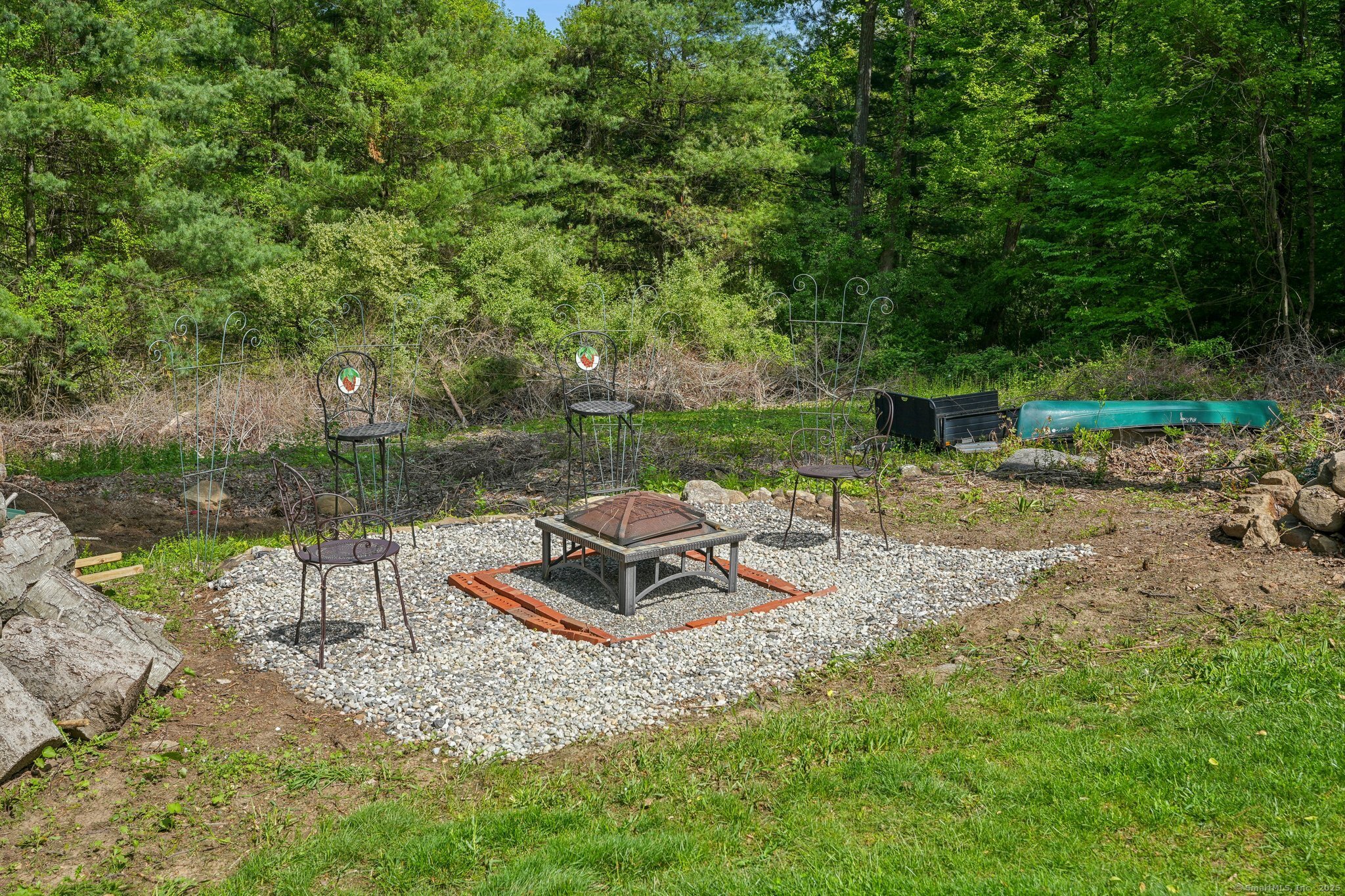 2 Logans, Danbury, Connecticut 06811