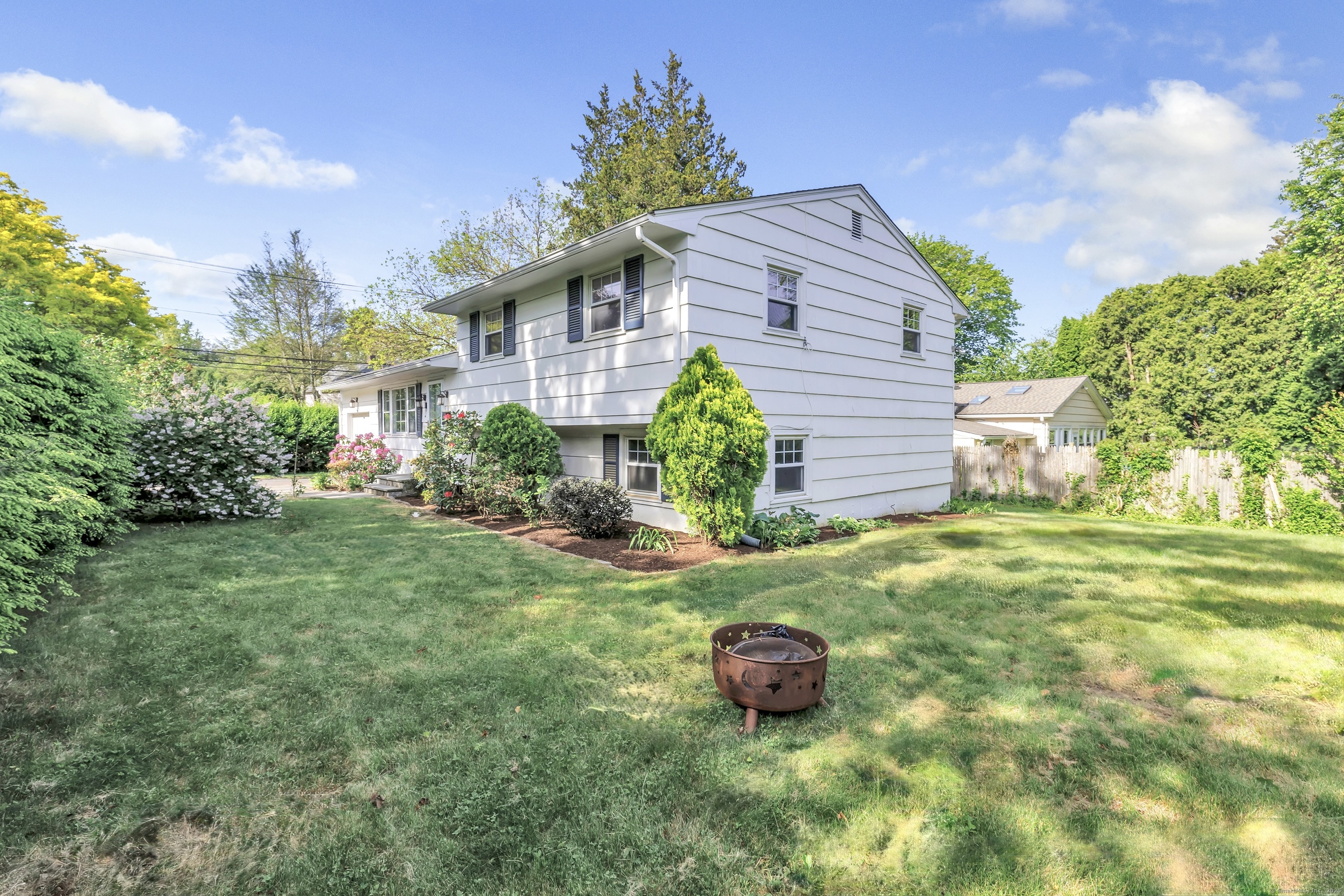 12 Sugar Plum, Fairfield, Connecticut 06824