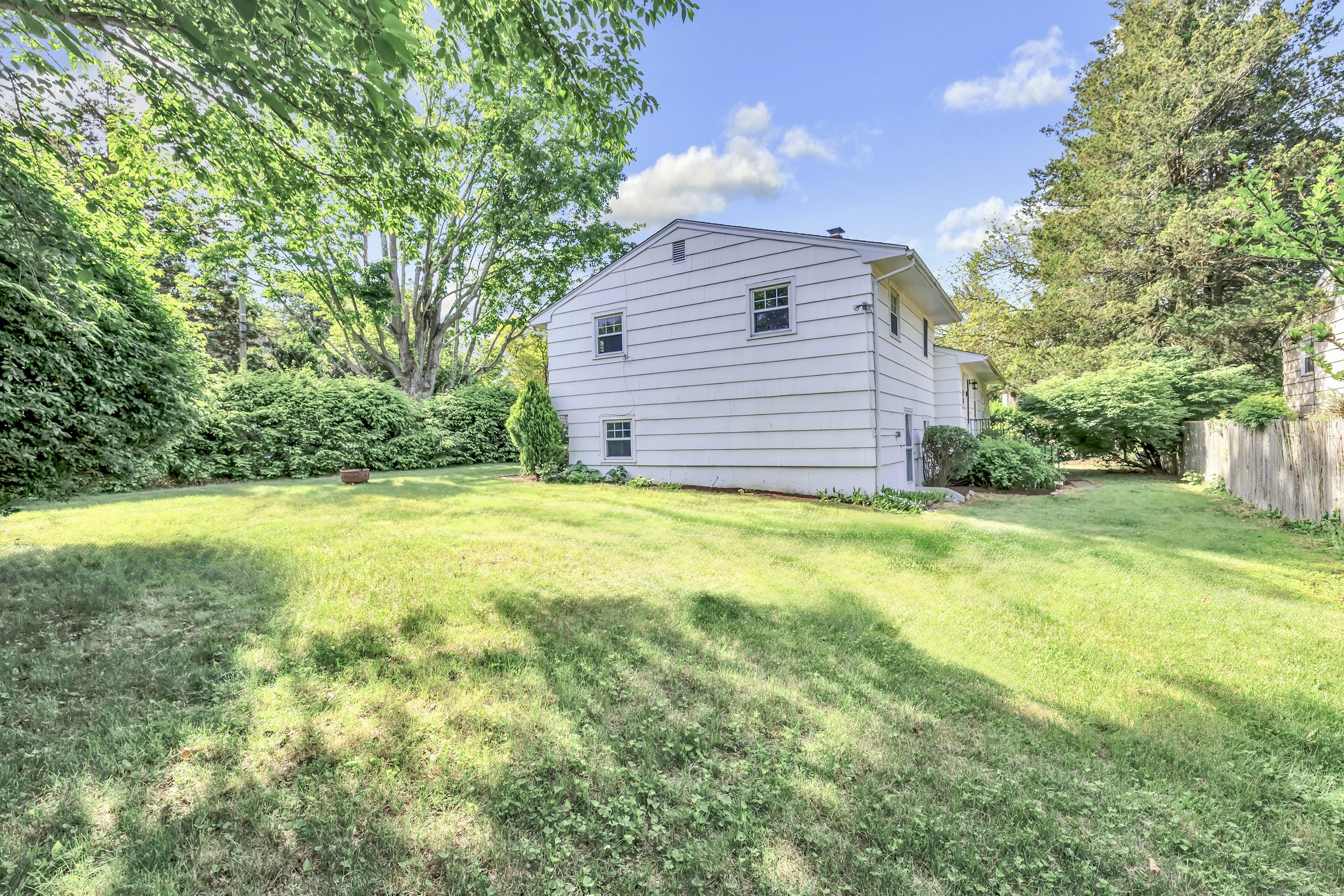 12 Sugar Plum, Fairfield, Connecticut 06824