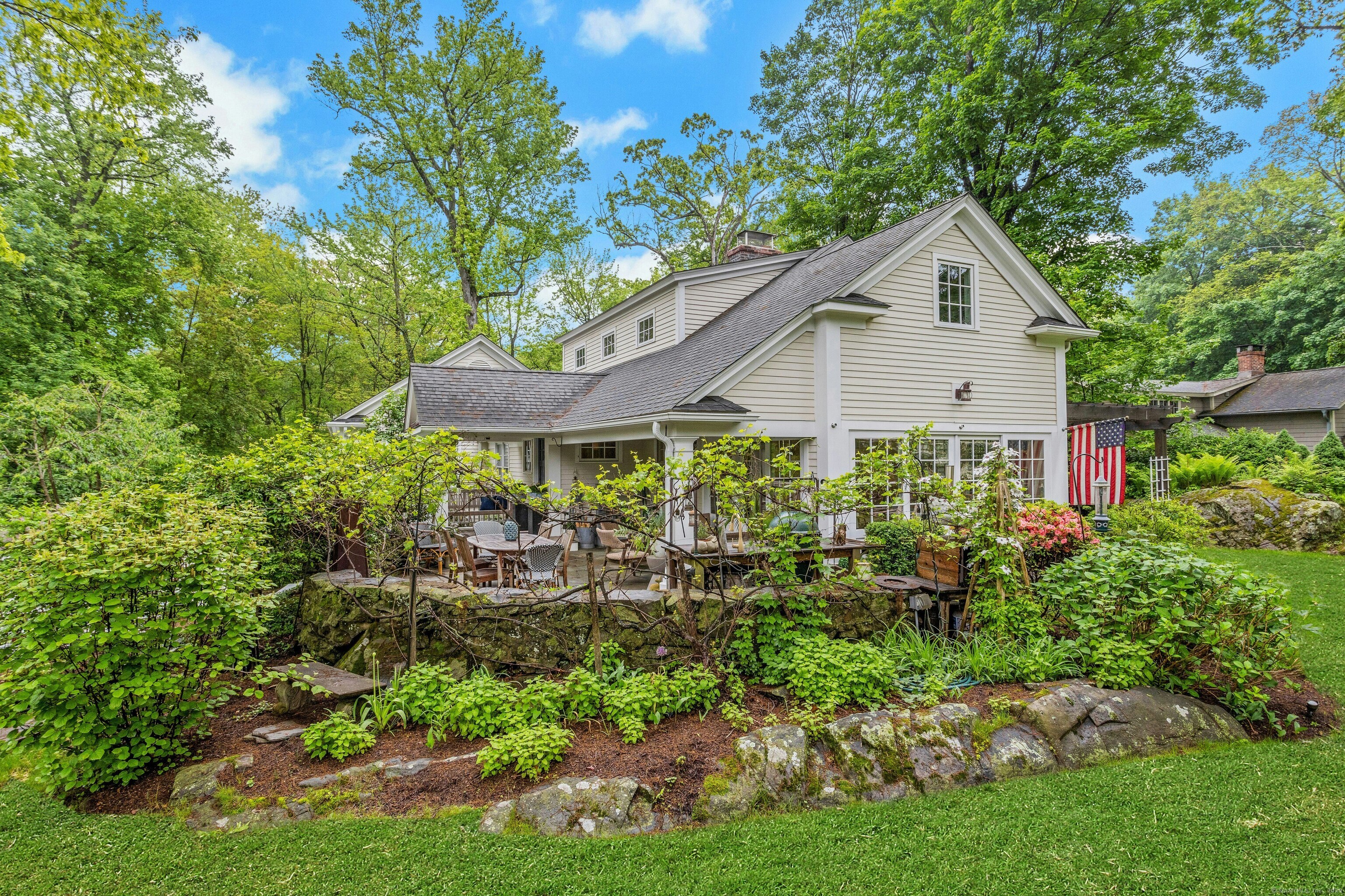 11 Cedar Gate, Darien, Connecticut 06820