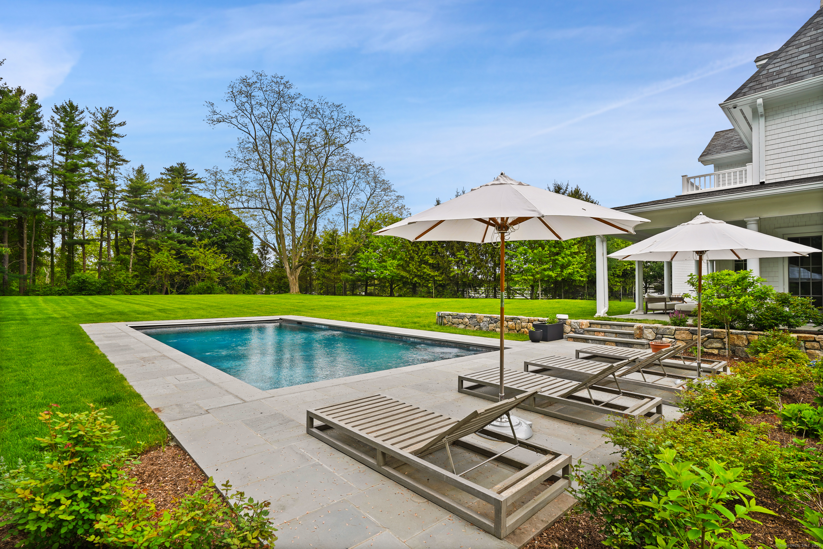 427 Taconic, Greenwich, Connecticut 06831