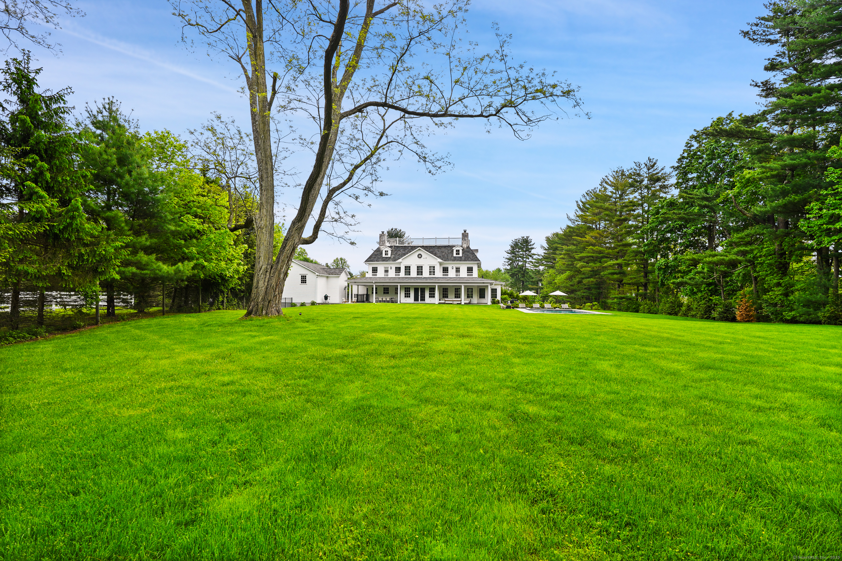 427 Taconic, Greenwich, Connecticut 06831