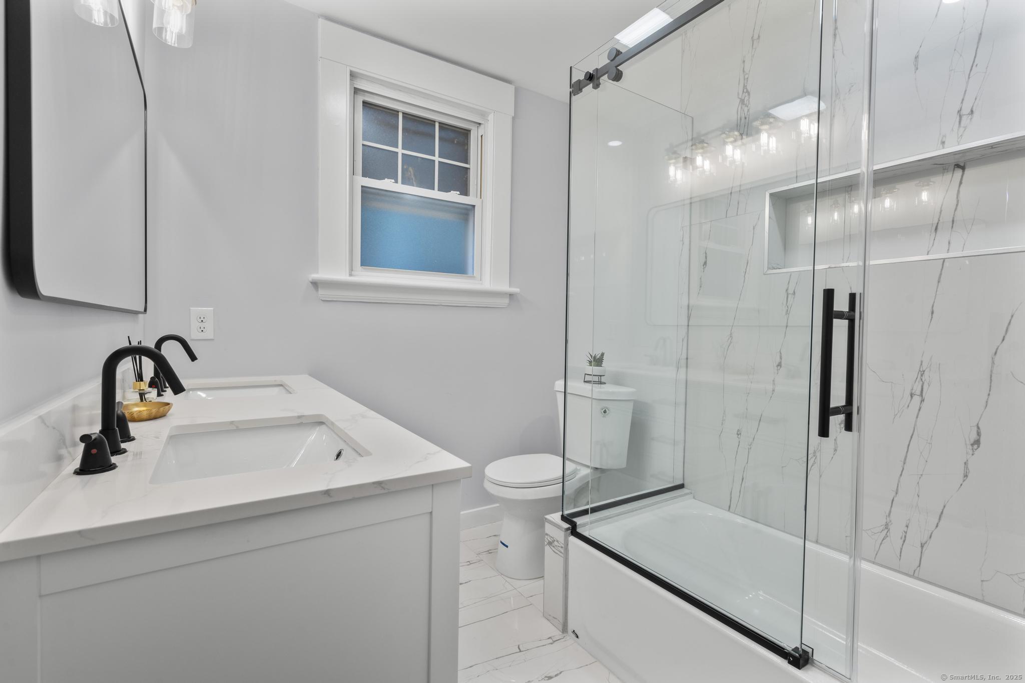 452 New Haven, Derby, Connecticut 06418