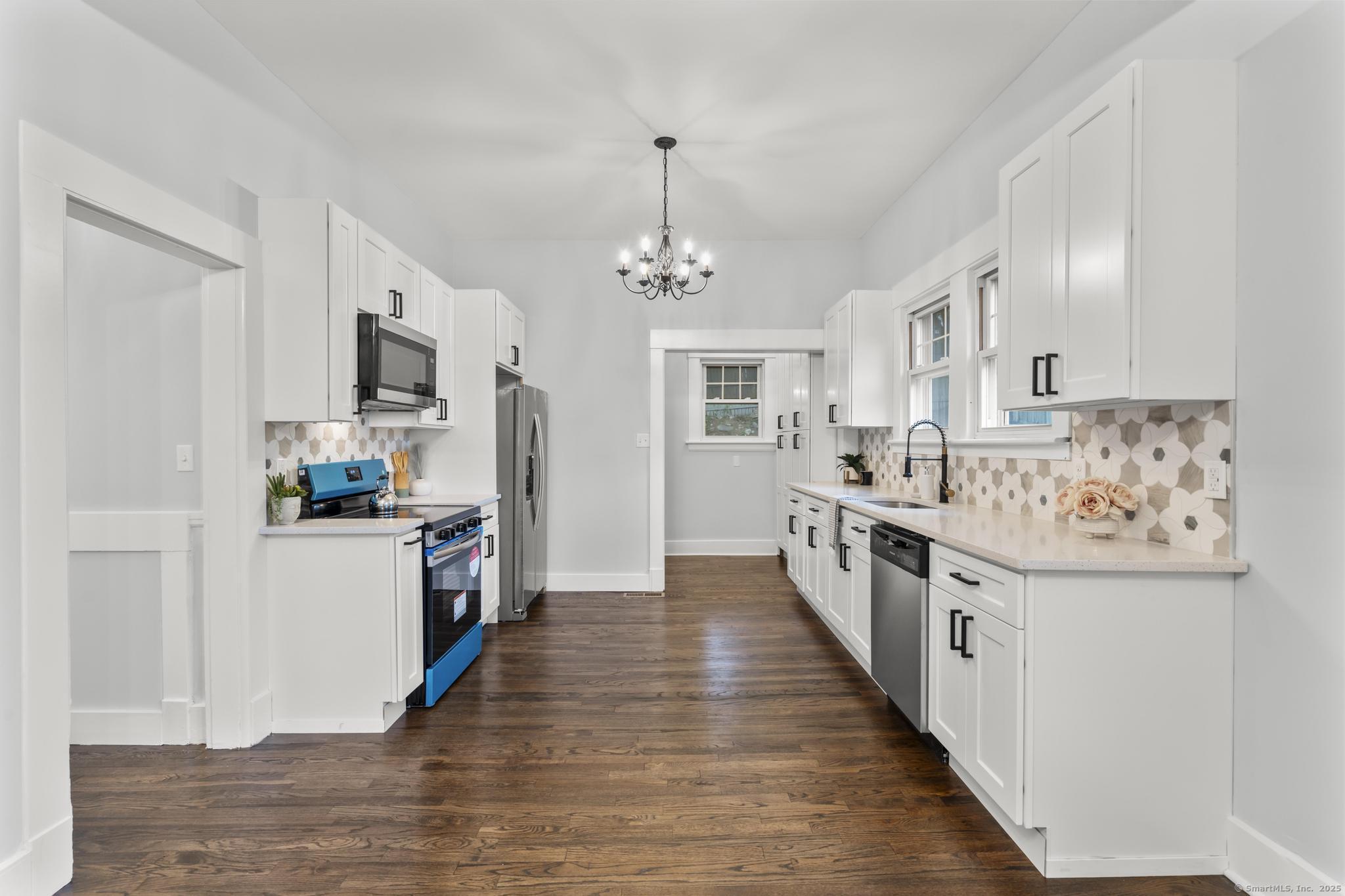 452 New Haven, Derby, Connecticut 06418
