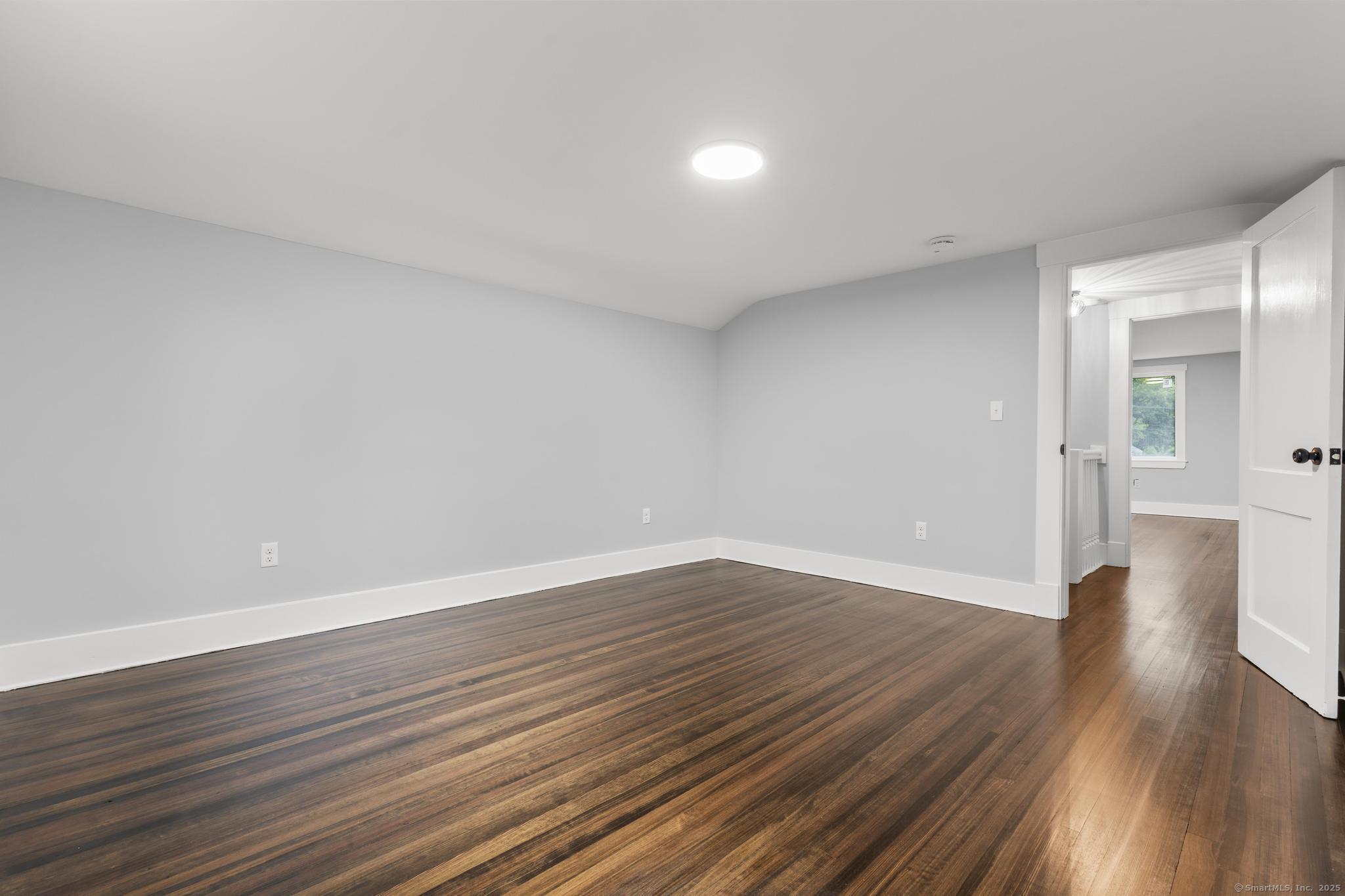 452 New Haven, Derby, Connecticut 06418