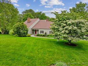 15 Silvermine Woods Road, Unit 15