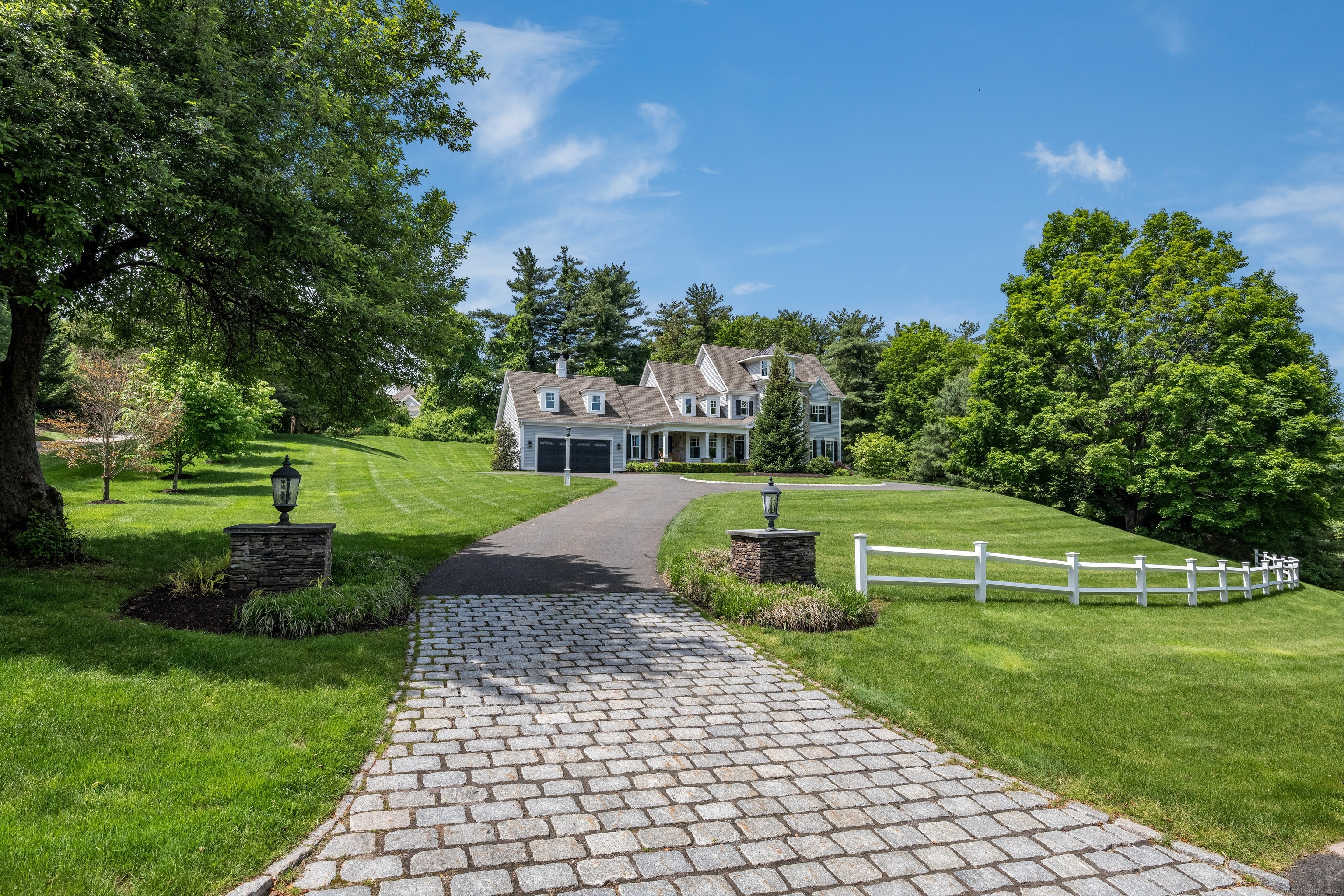 1 Ridgebury Road Simsbury CT