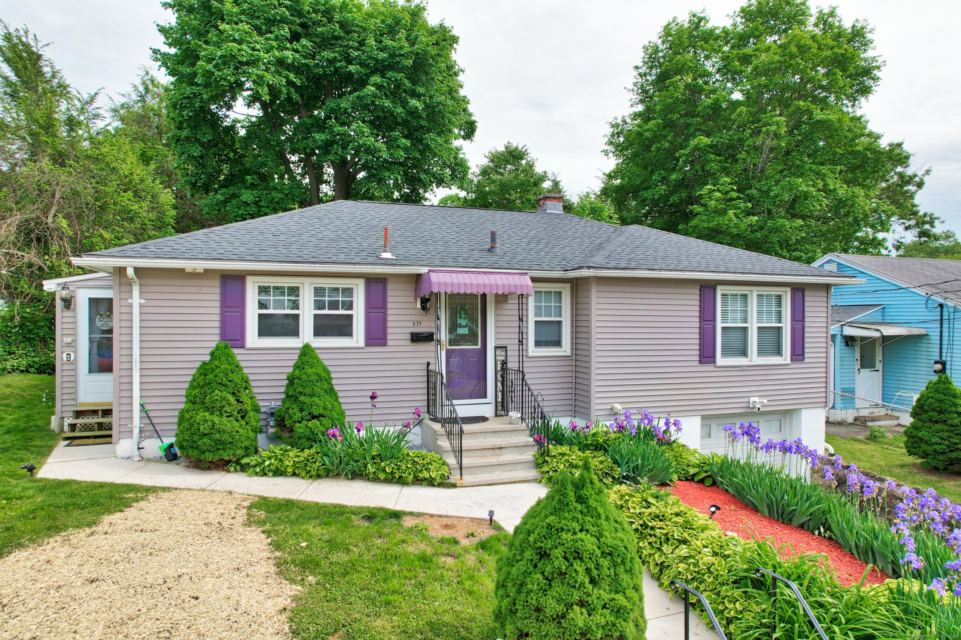 839 Washington Avenue Extension, Waterbury, CT 06708