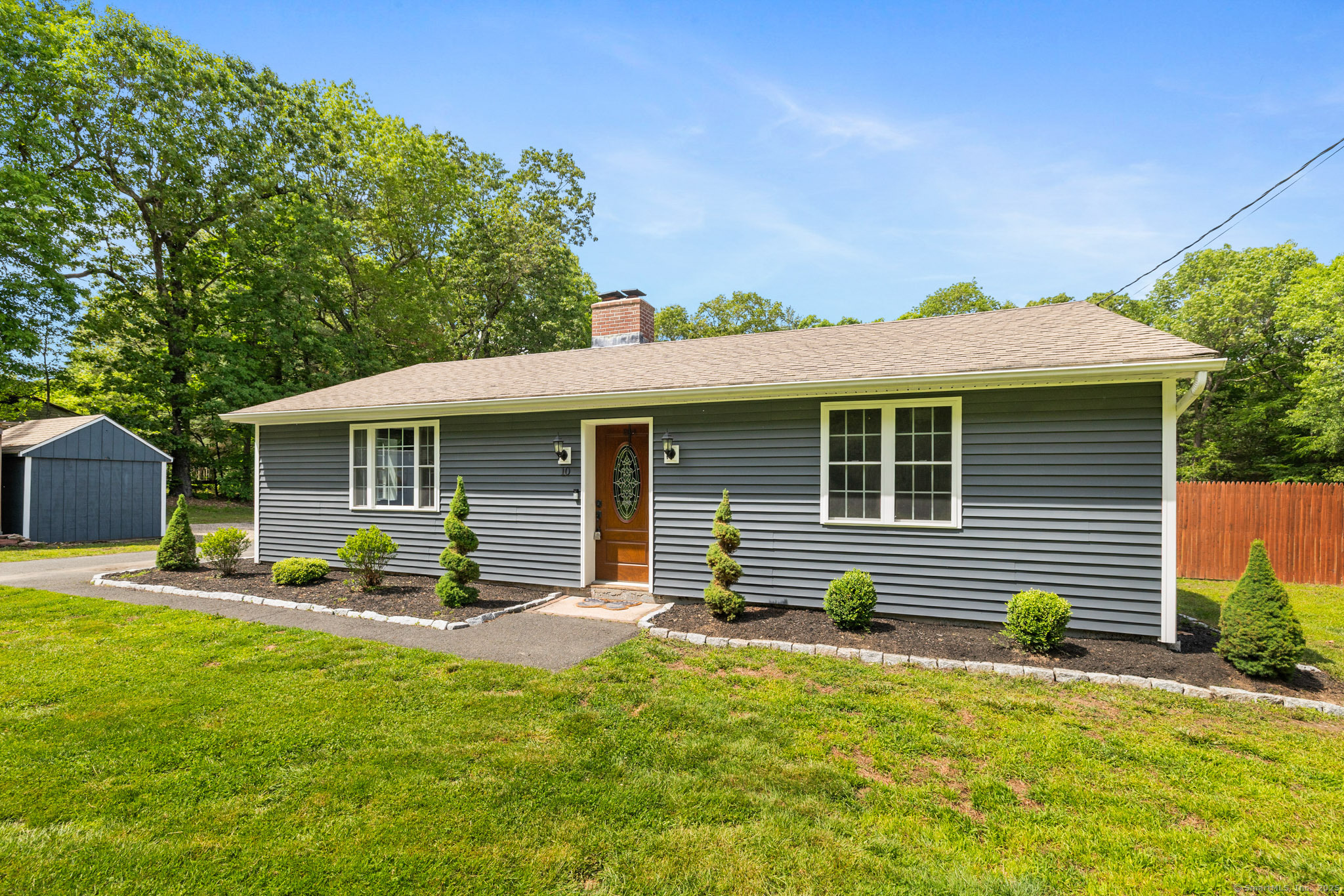 10 Lakeside Drive Granby CT