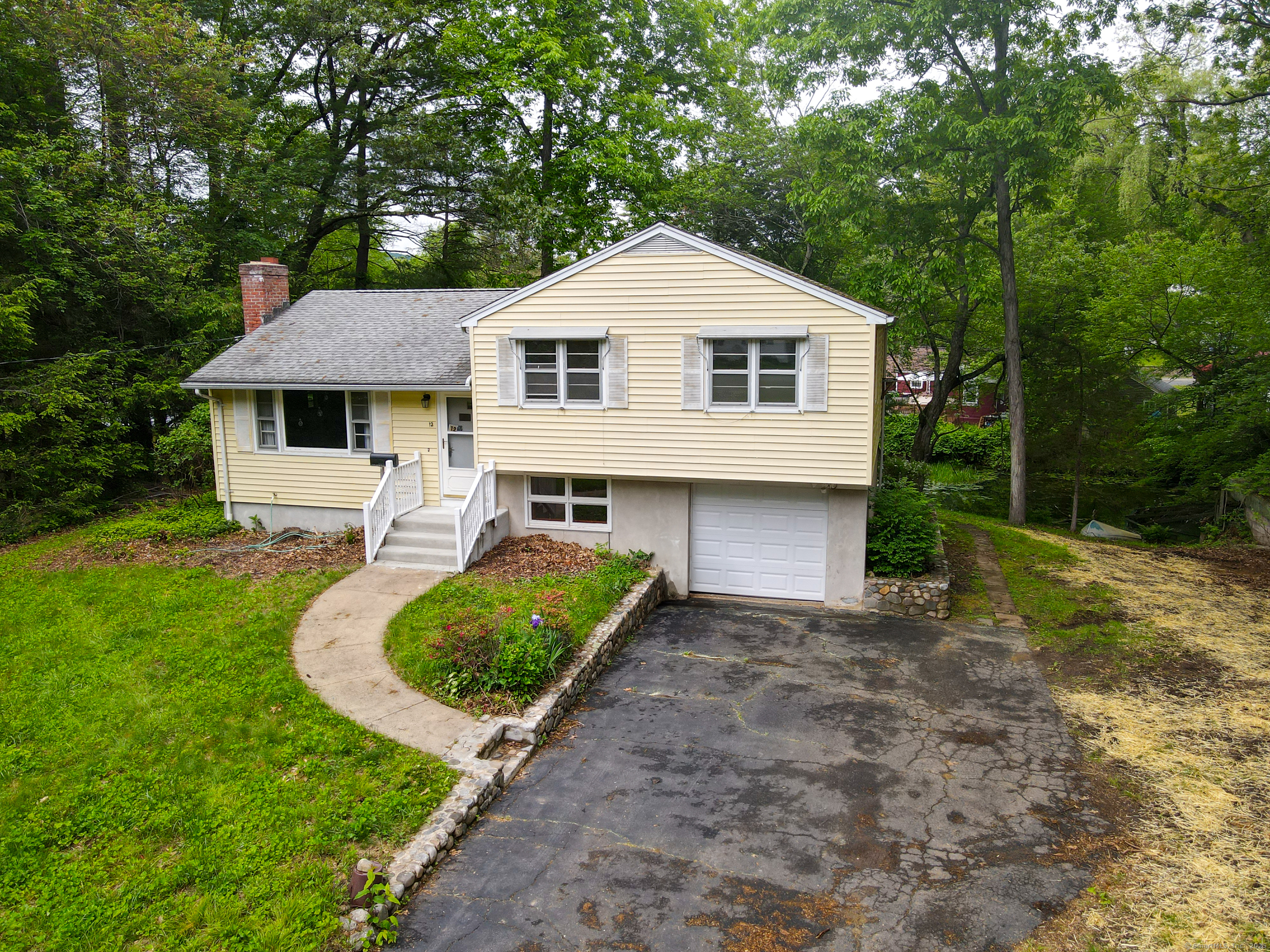 12 Silver Drive Burlington CT