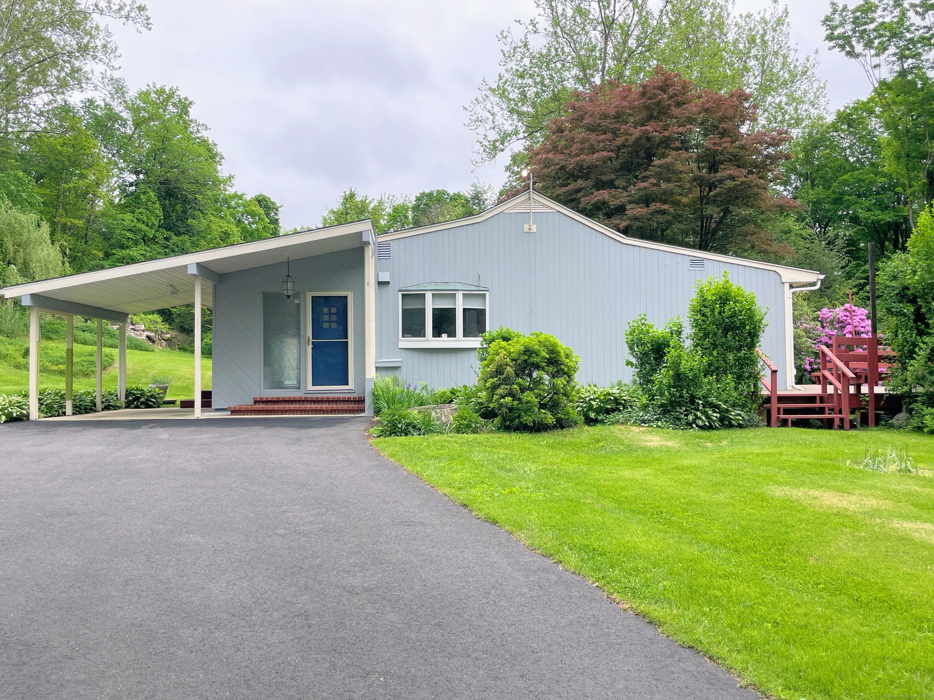 25 Old Middle Road Brookfield CT
