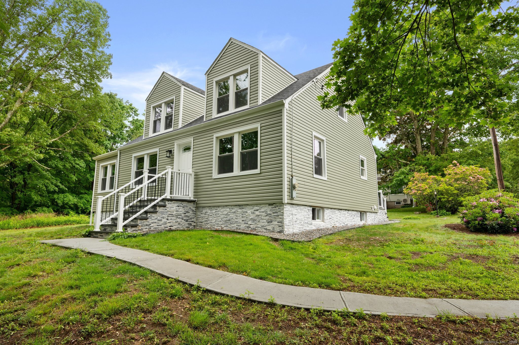 56 Uncas Avenue New London CT