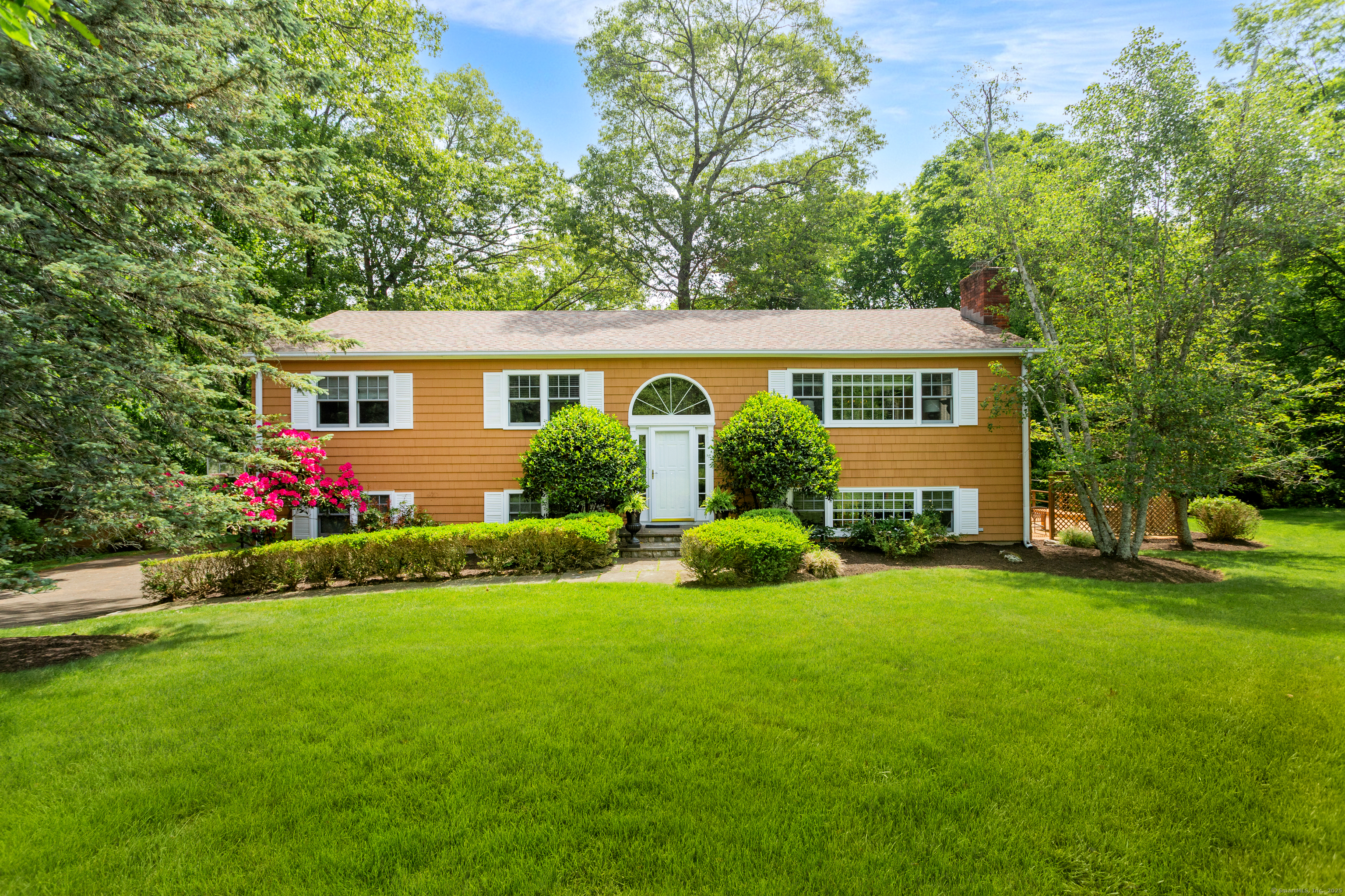 21 Forest Road Weston CT