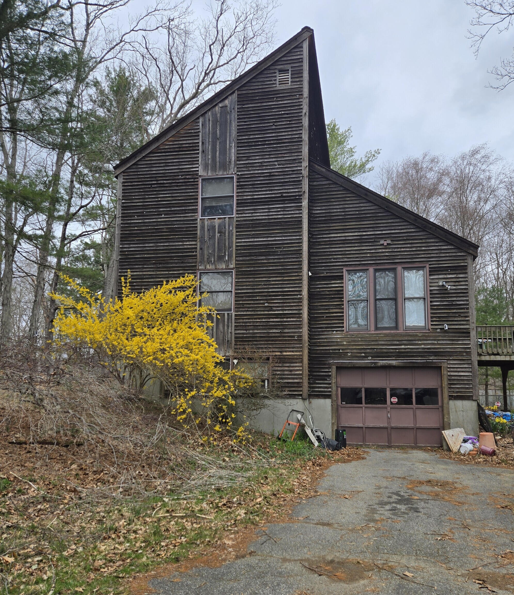 47 Elizabeth Road Mansfield CT