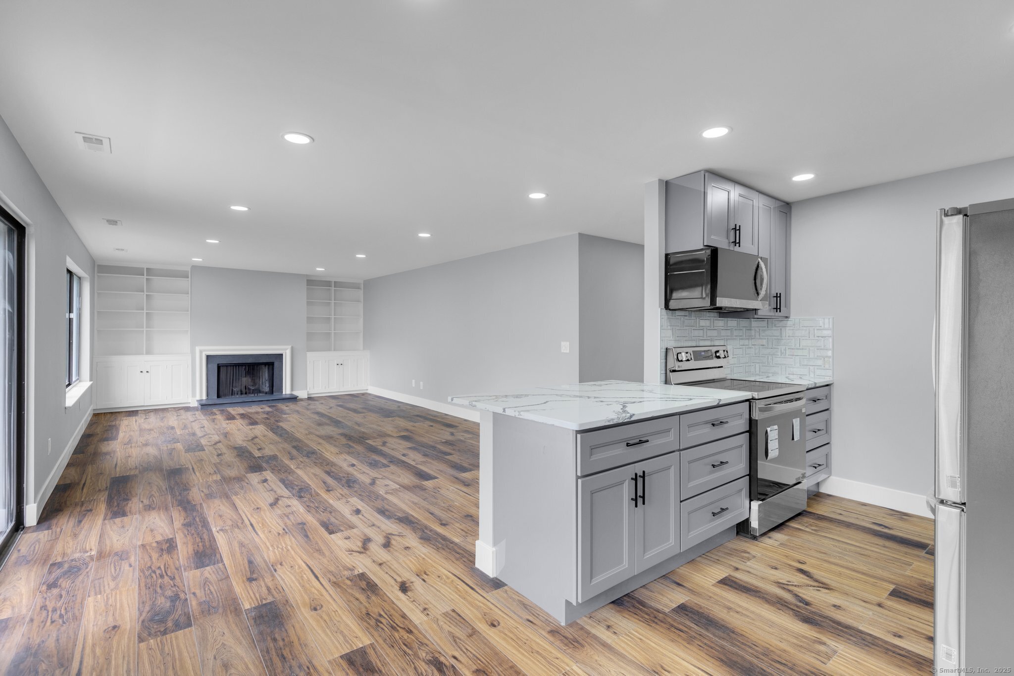 52 Hills Lane, Westport, Connecticut photo 1