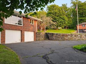 Homes for sale in Plainville, CT | 36 View St, Plainville, CT 06062 | MLS# 24098260