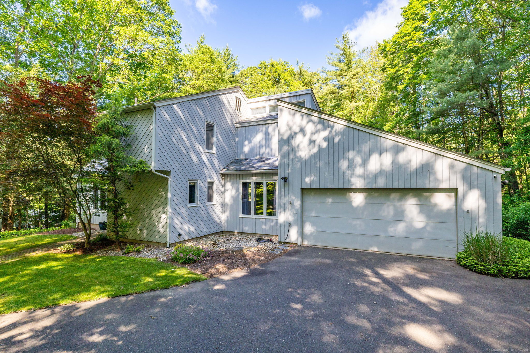 20 Roundhill Road Granby CT
