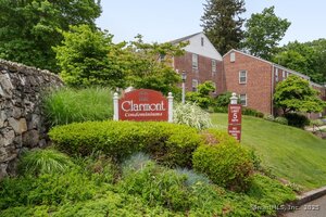 10 Clarmore Drive, Unit APT 1A