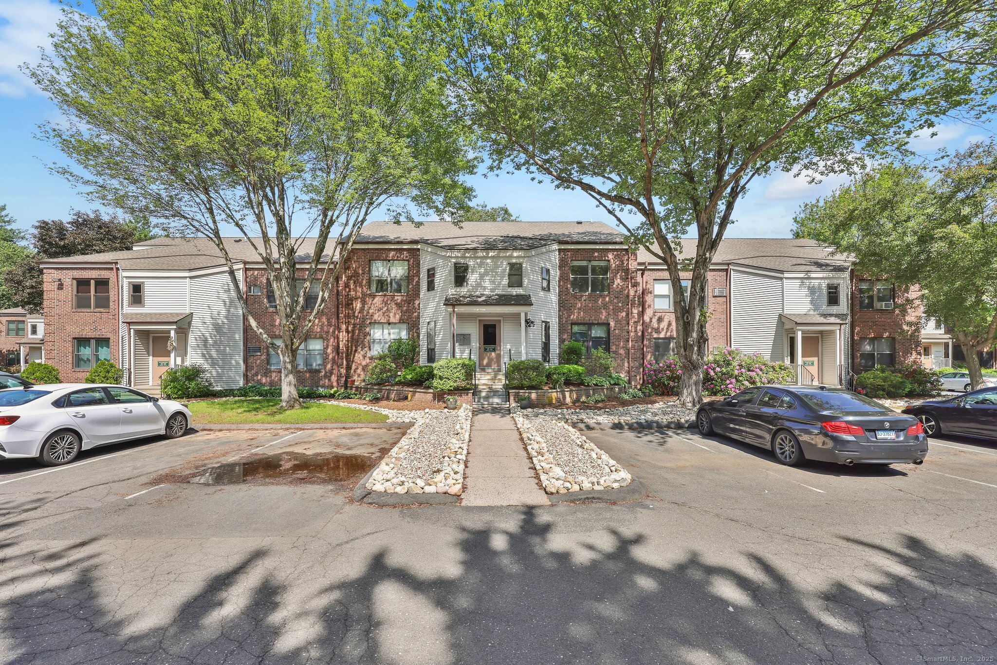 27 Wellington Drive Farmington CT