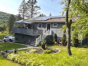 Homes for sale in New Fairfield, CT | 2 Pleasant View Rd, New Fairfield, CT 06812 | MLS# 24088500