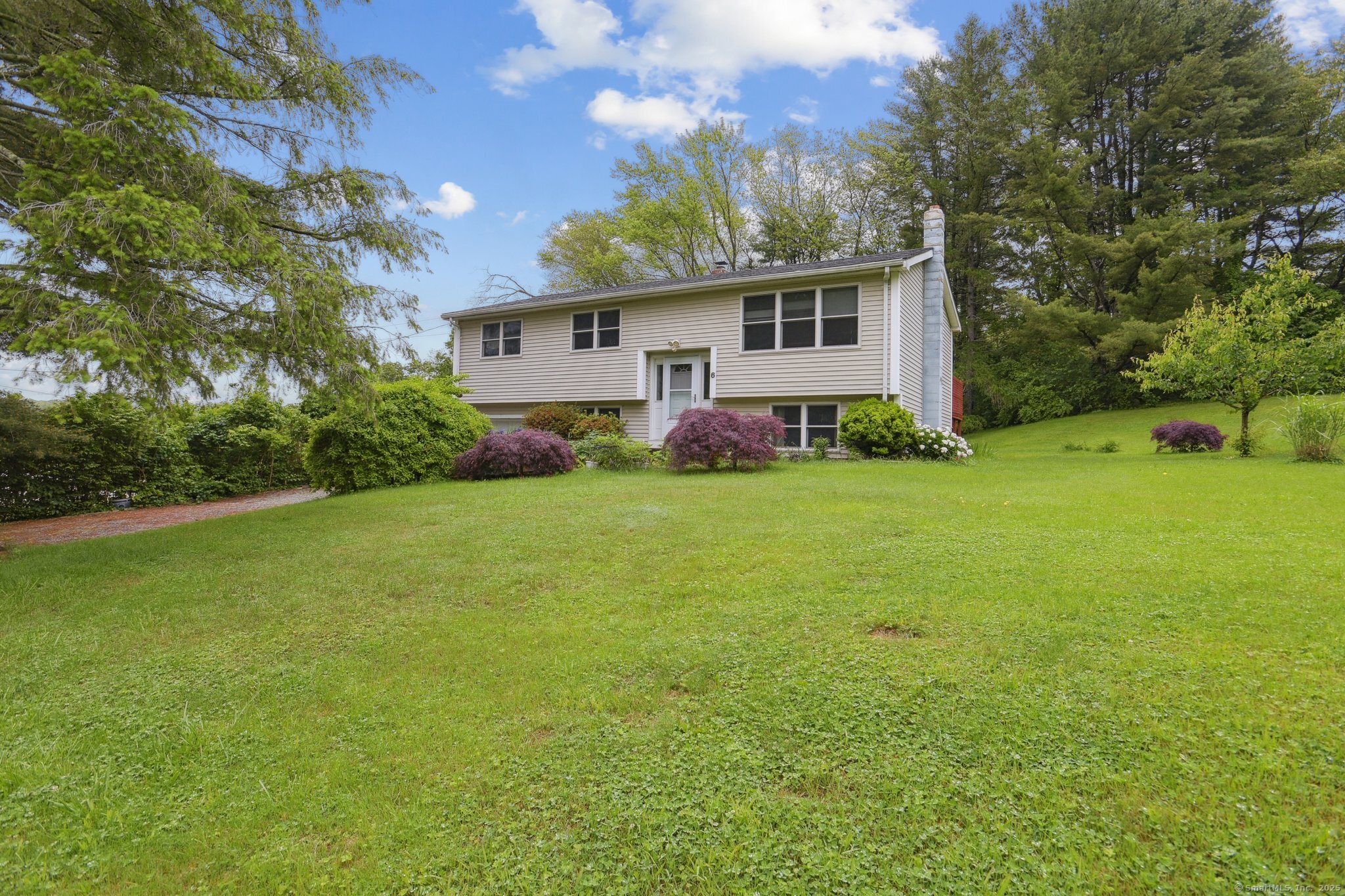 6 Royal Oaks Drive Ledyard CT