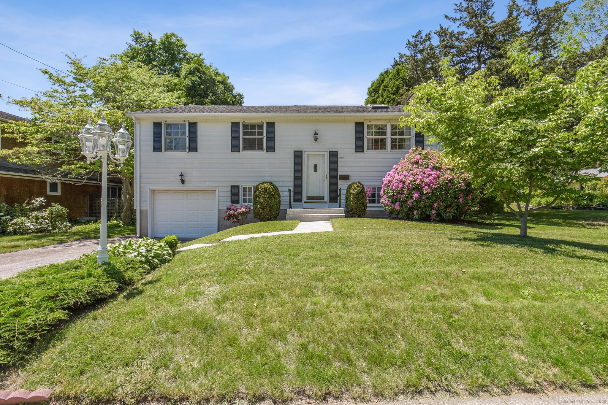 205 Ocean View Avenue Groton CT