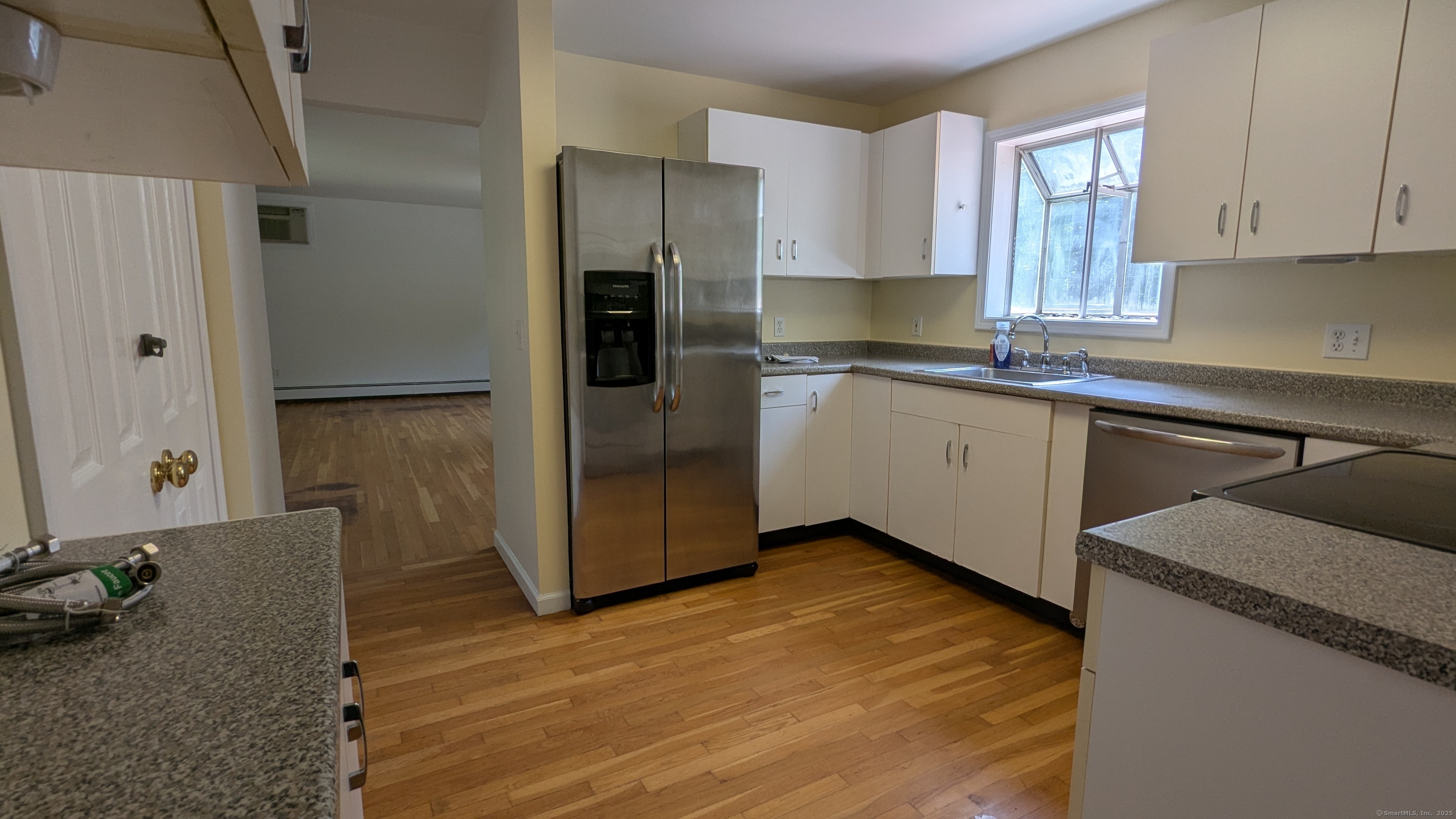 117 Taylor, Norwalk, 06854, 2 Bedrooms Bedrooms, ,2 BathroomsBathrooms,Residential Rental,For Sale,Taylor,24099359